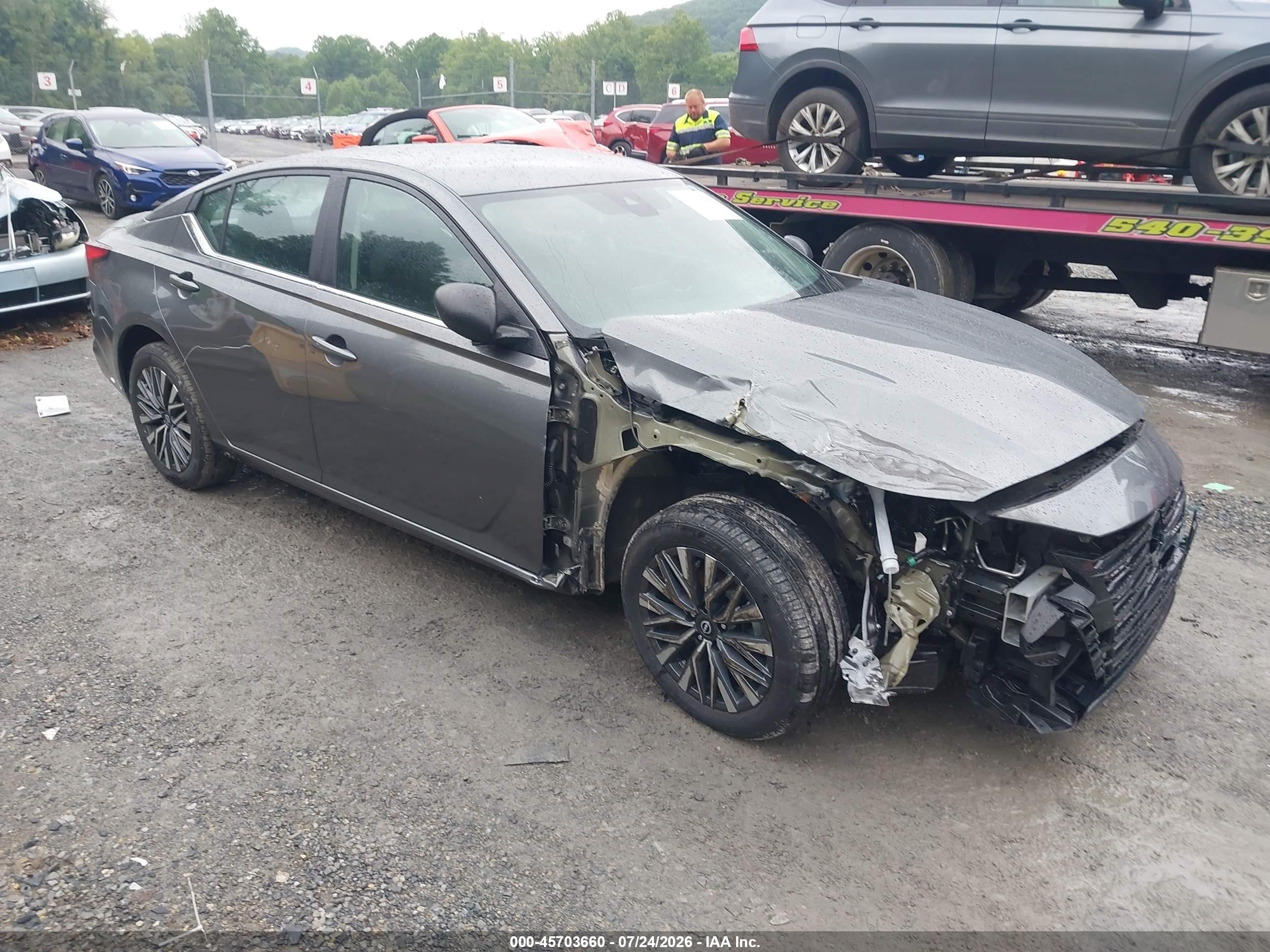 2026 Nissan Altima SV, VIN 1N4BL4DW1TN315621 — Front end