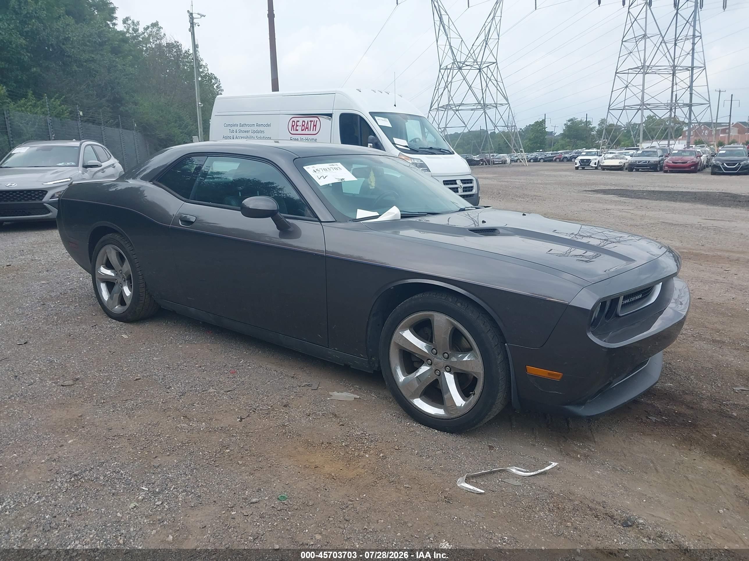 2013 Dodge Challenger SXT, VIN 2C3CDYAG4DH723819 — Side