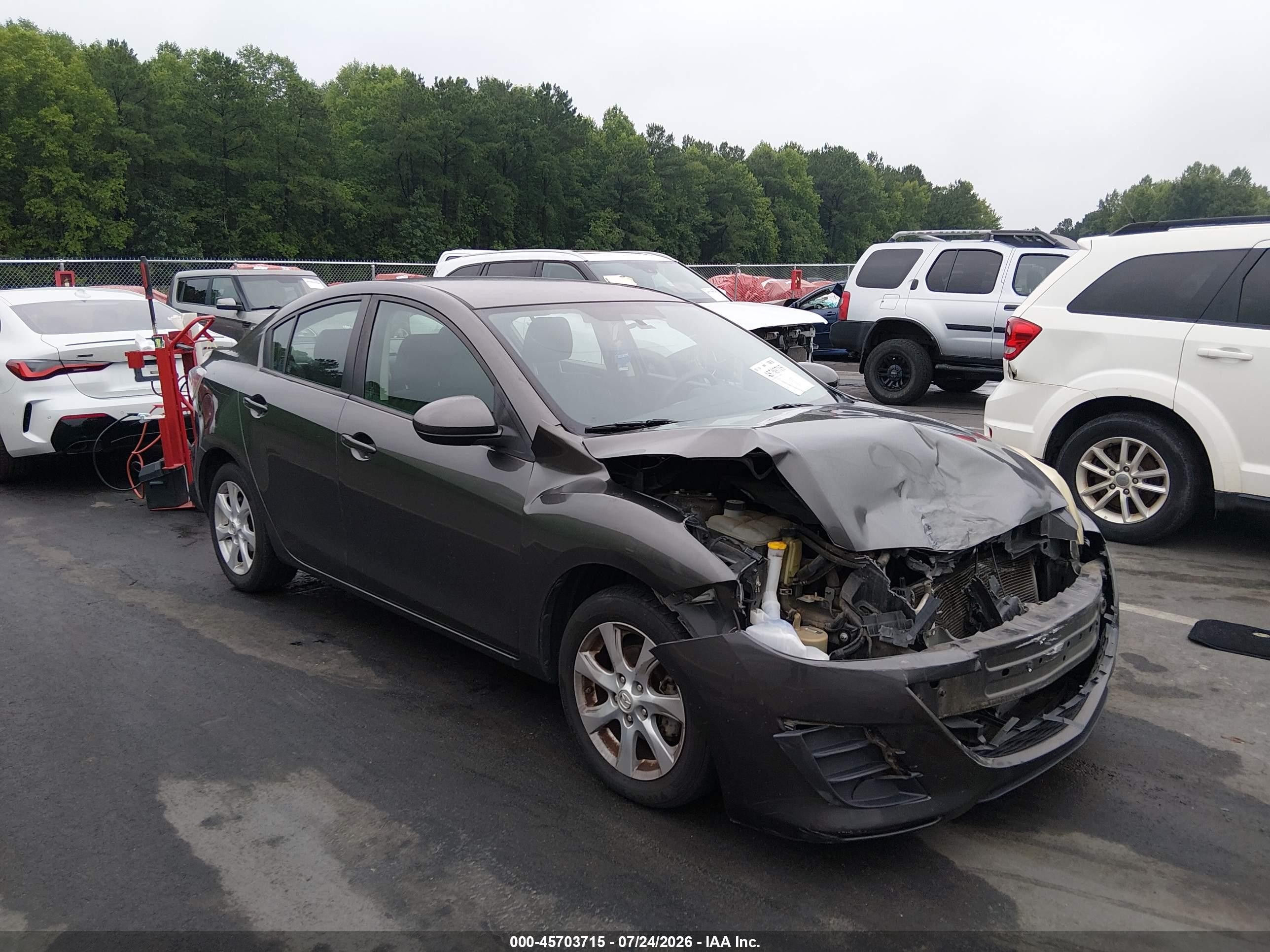 2010 Mazda 3 i Touring, VIN JM1BL1SFXA1182874 — Front end