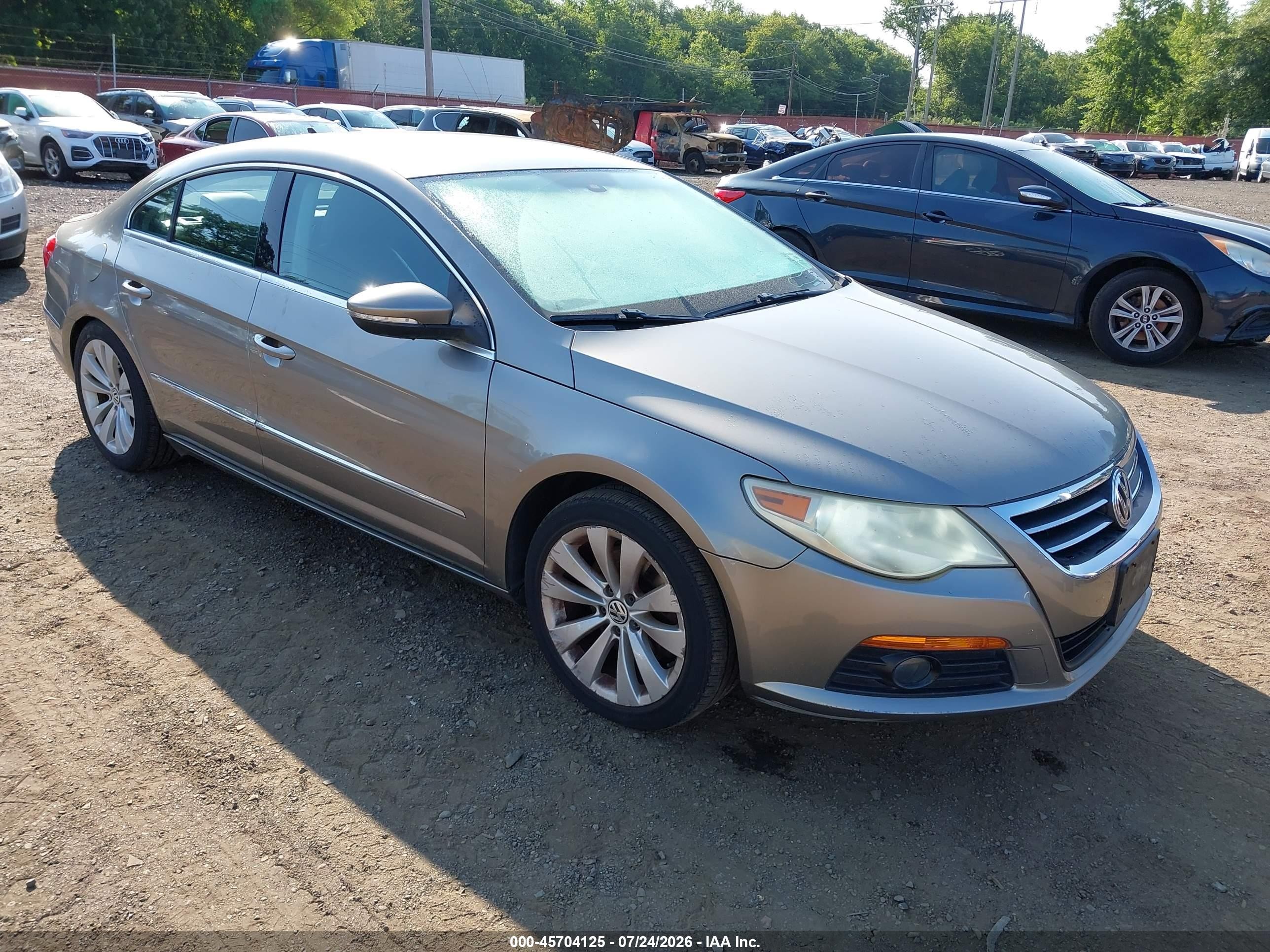 2010 Volkswagen CC Sport, VIN WVWMP7AN2AE549767 — Side