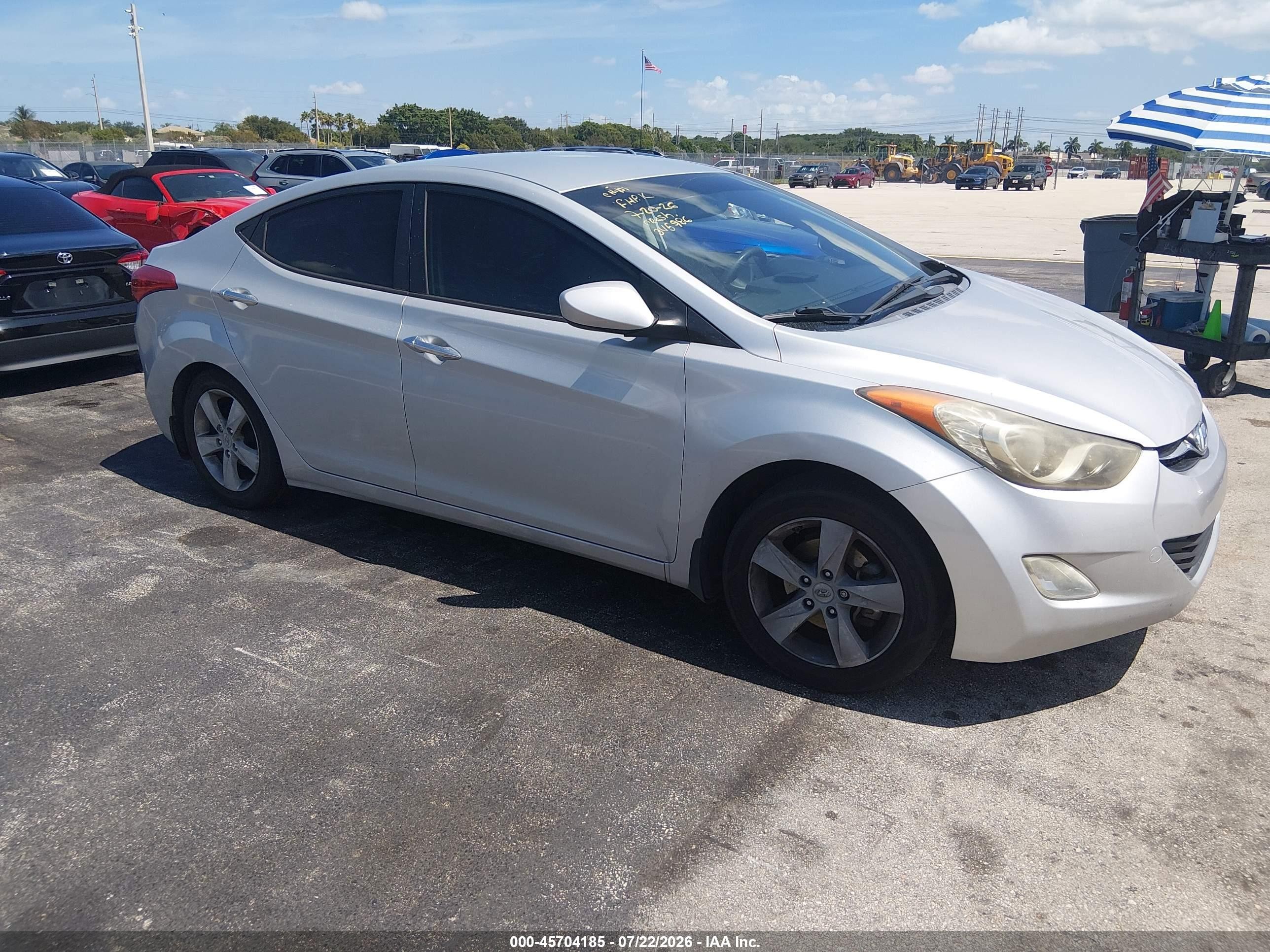 2013 Hyundai Elantra GLS, VIN KMHDH4AE6DU664065 — Side
