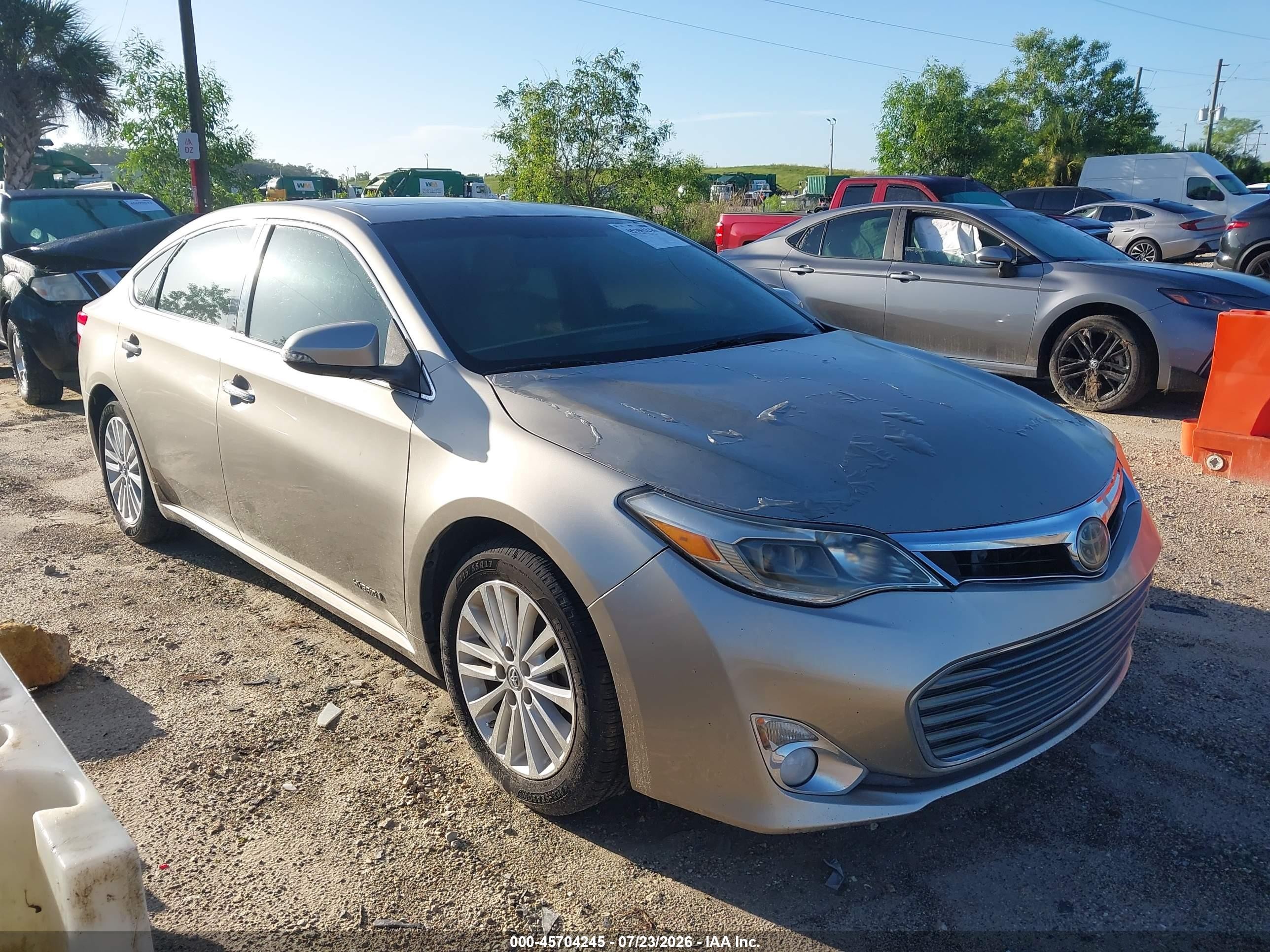 2014 Toyota Avalon XLE Touring, VIN 4T1BD1EBXEU021009 — Interior fire