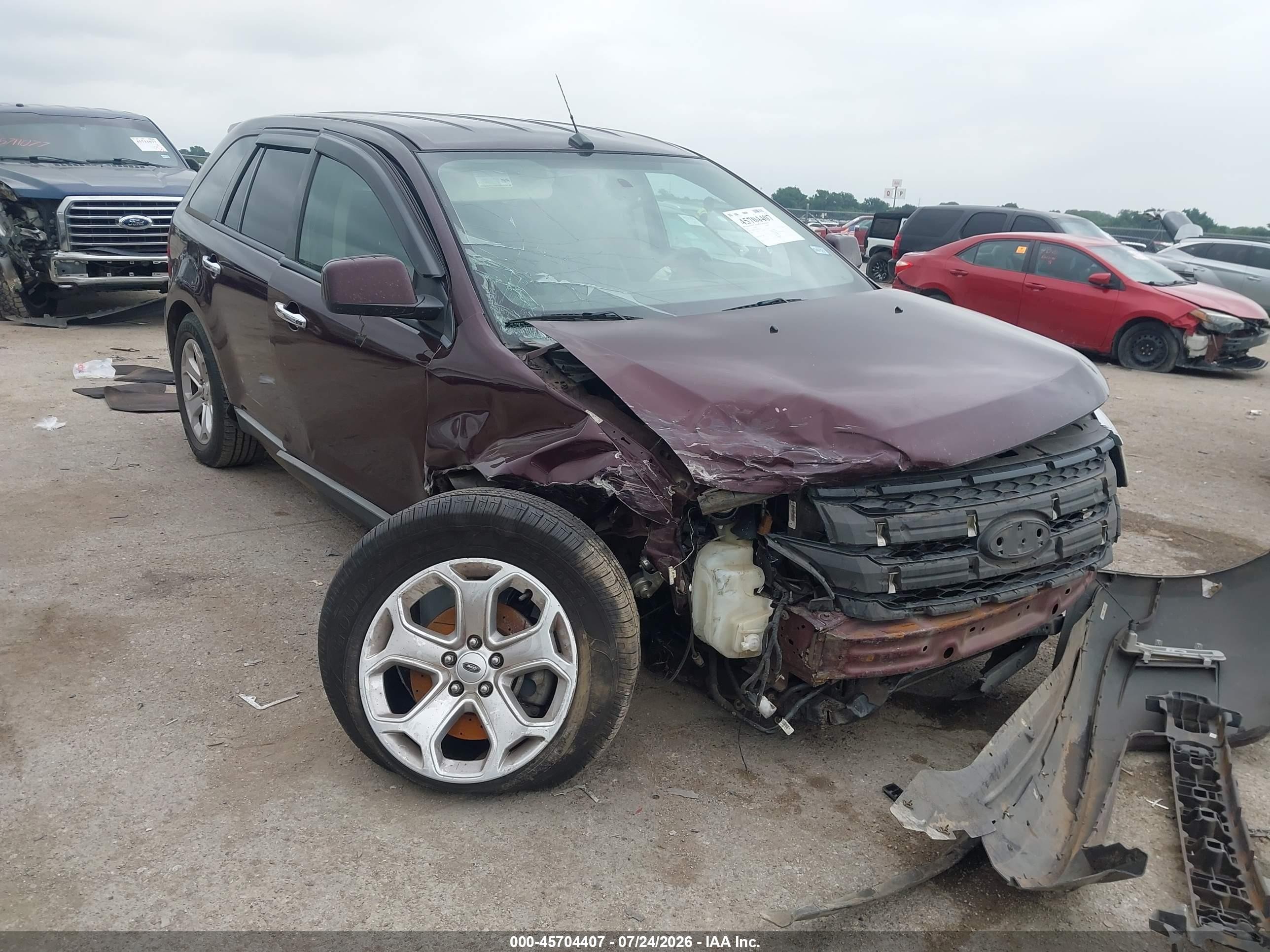 2011 Ford Edge SEL, VIN 2FMDK3JC8BBA01724 — Front end
