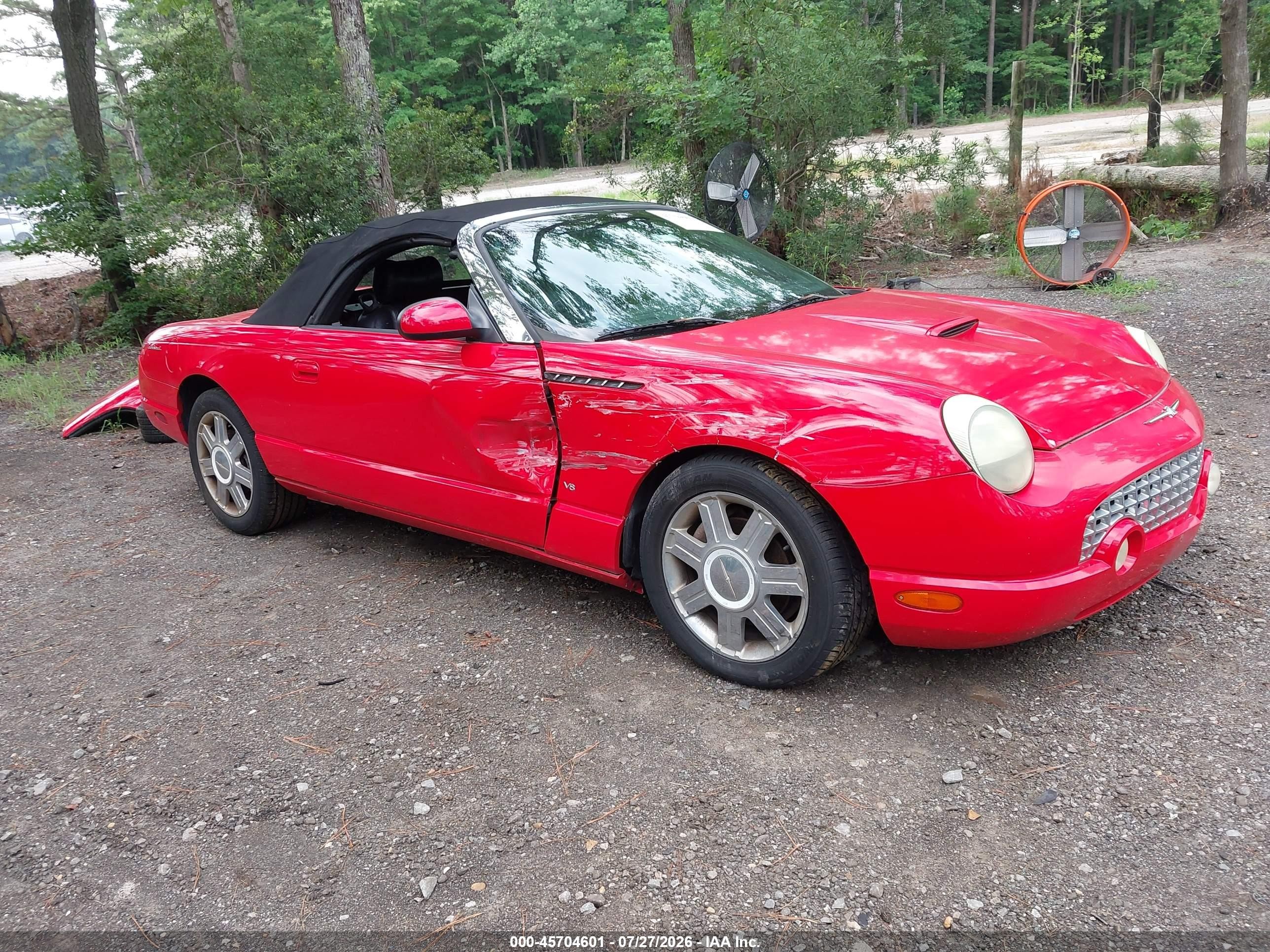 2004 Ford Thunderbird Deluxe, VIN 1FAHP60A24Y107932 — Front end