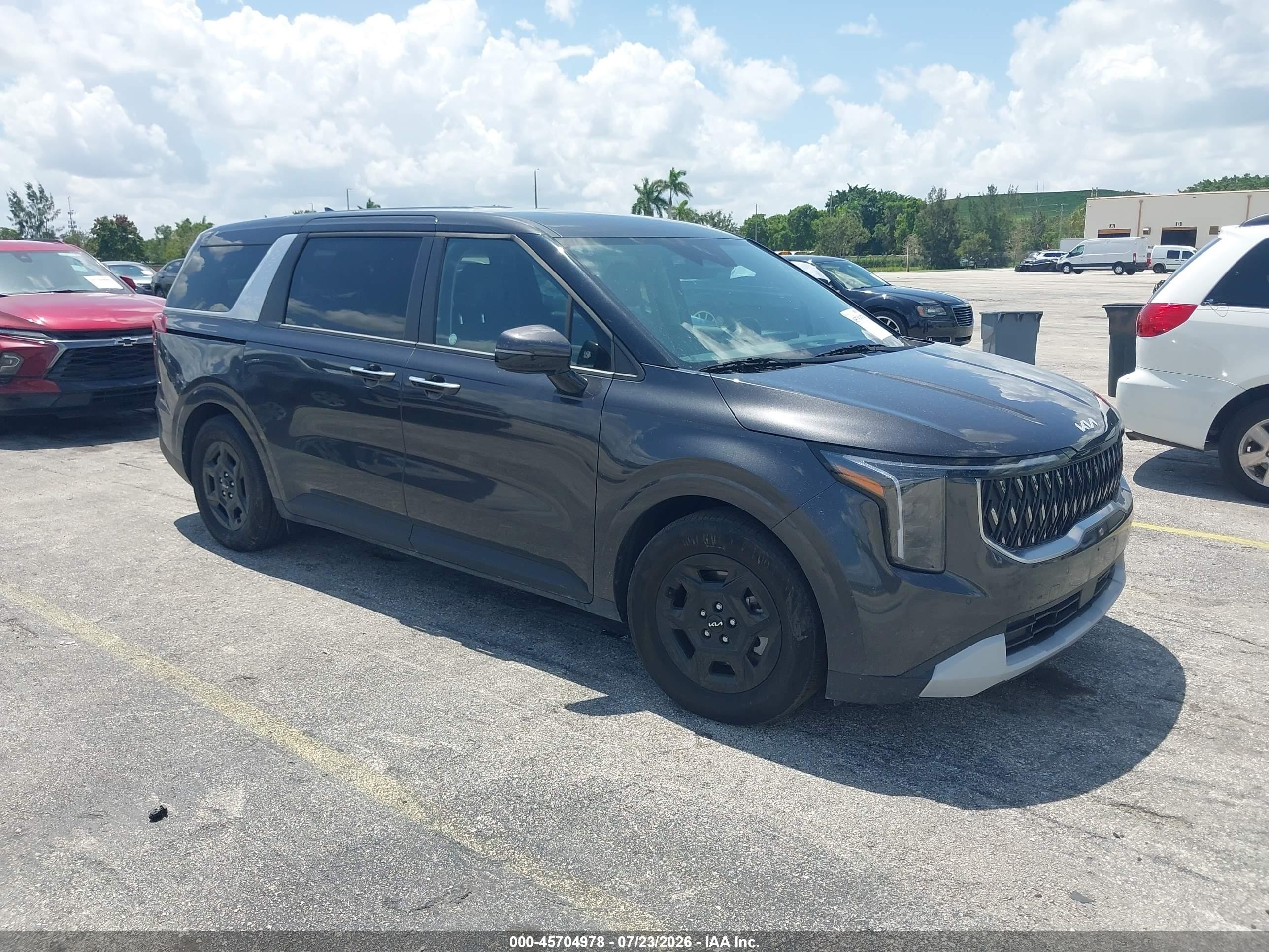 2025 Kia Carnival LXS, VIN KNDNB5K3XS6529914 — Hail