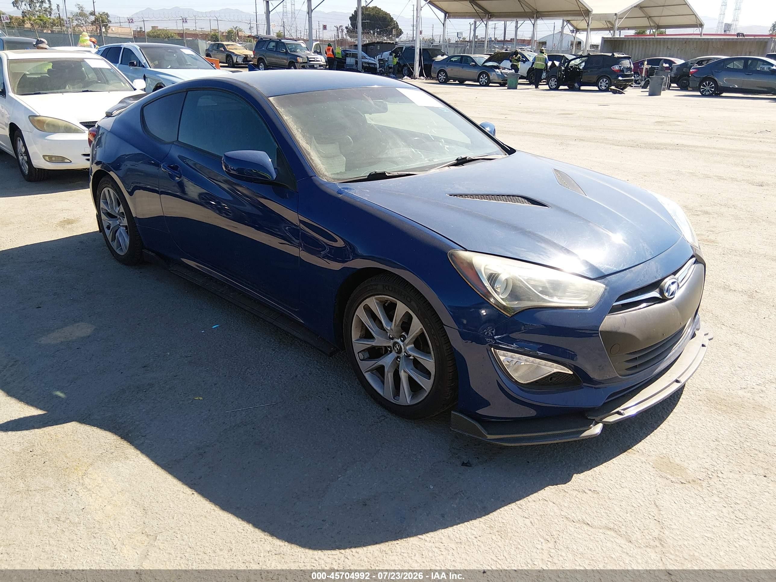 2013 Hyundai Genesis Coupe 2.0T, VIN KMHHT6KD0DU082271 — Rear end