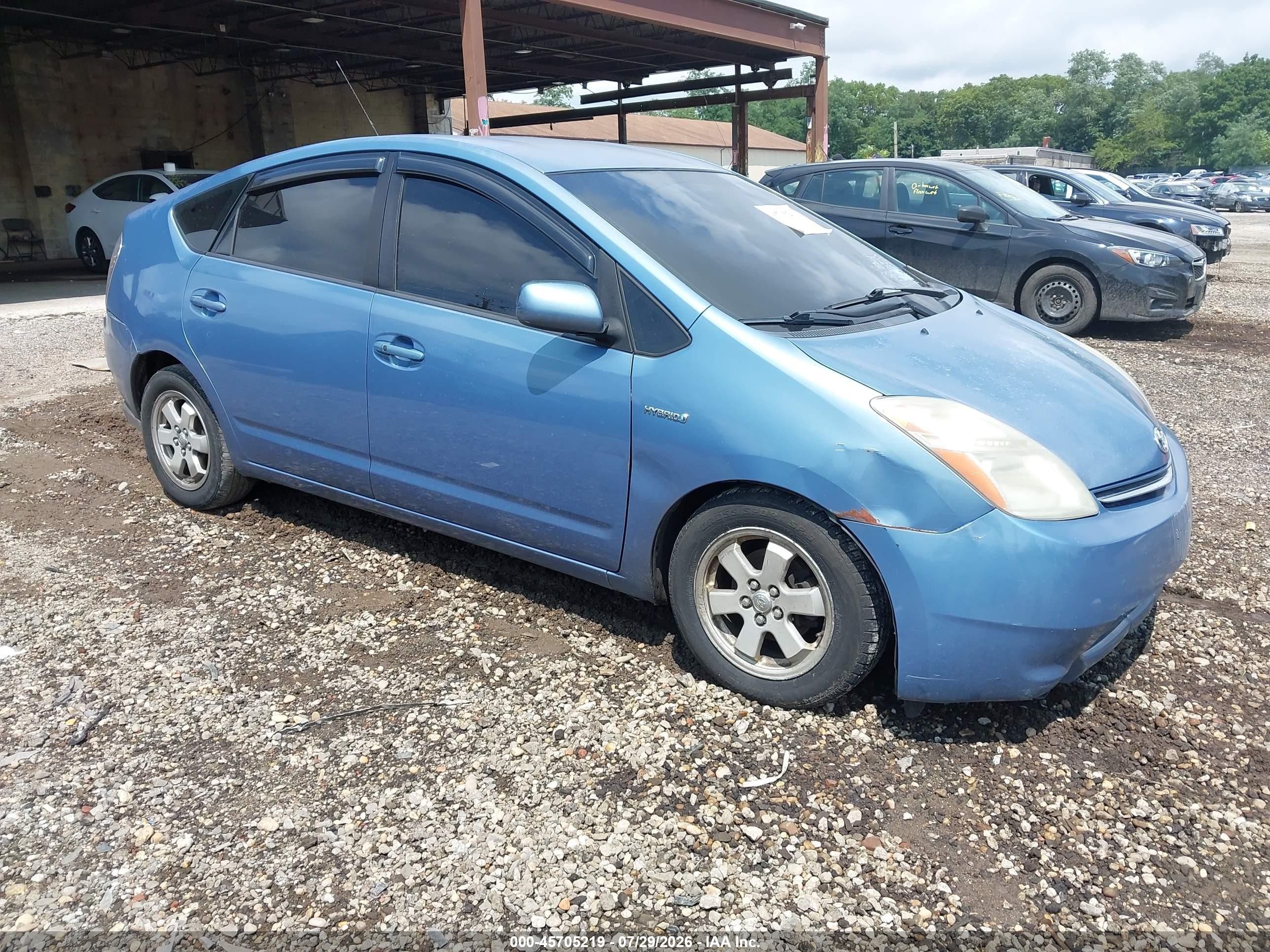 2007 Toyota Prius, VIN JTDKB20U477575673 — Бок