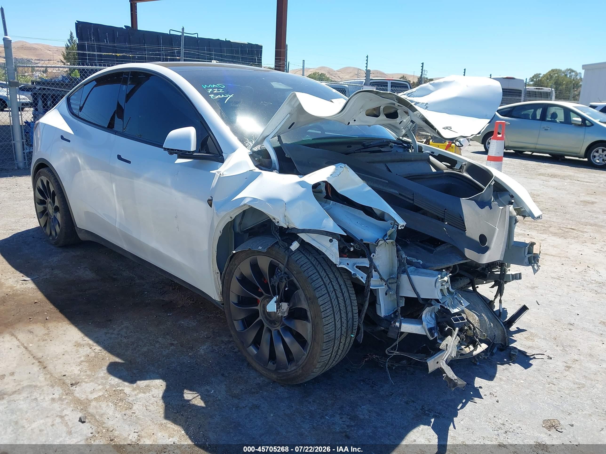 2023 Tesla Model Y Performance, VIN 7SAYGDEF6PF822996 — Front end