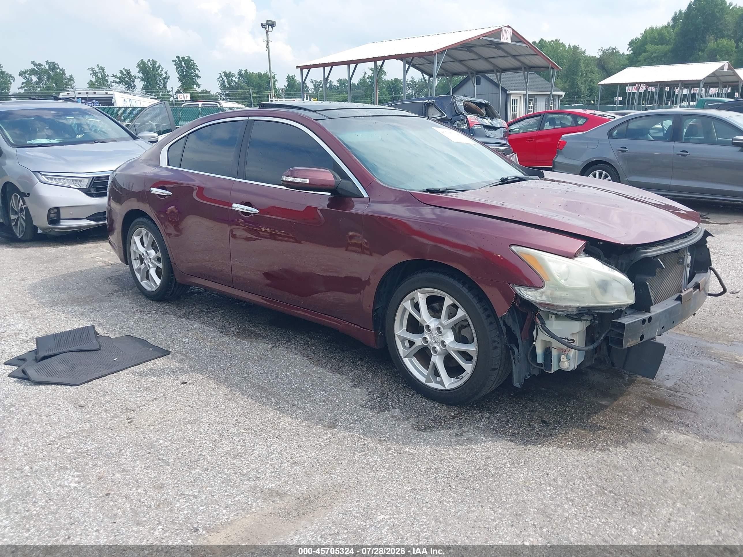 2013 Nissan Maxima SV, VIN 1N4AA5AP5DC805609 — Перед