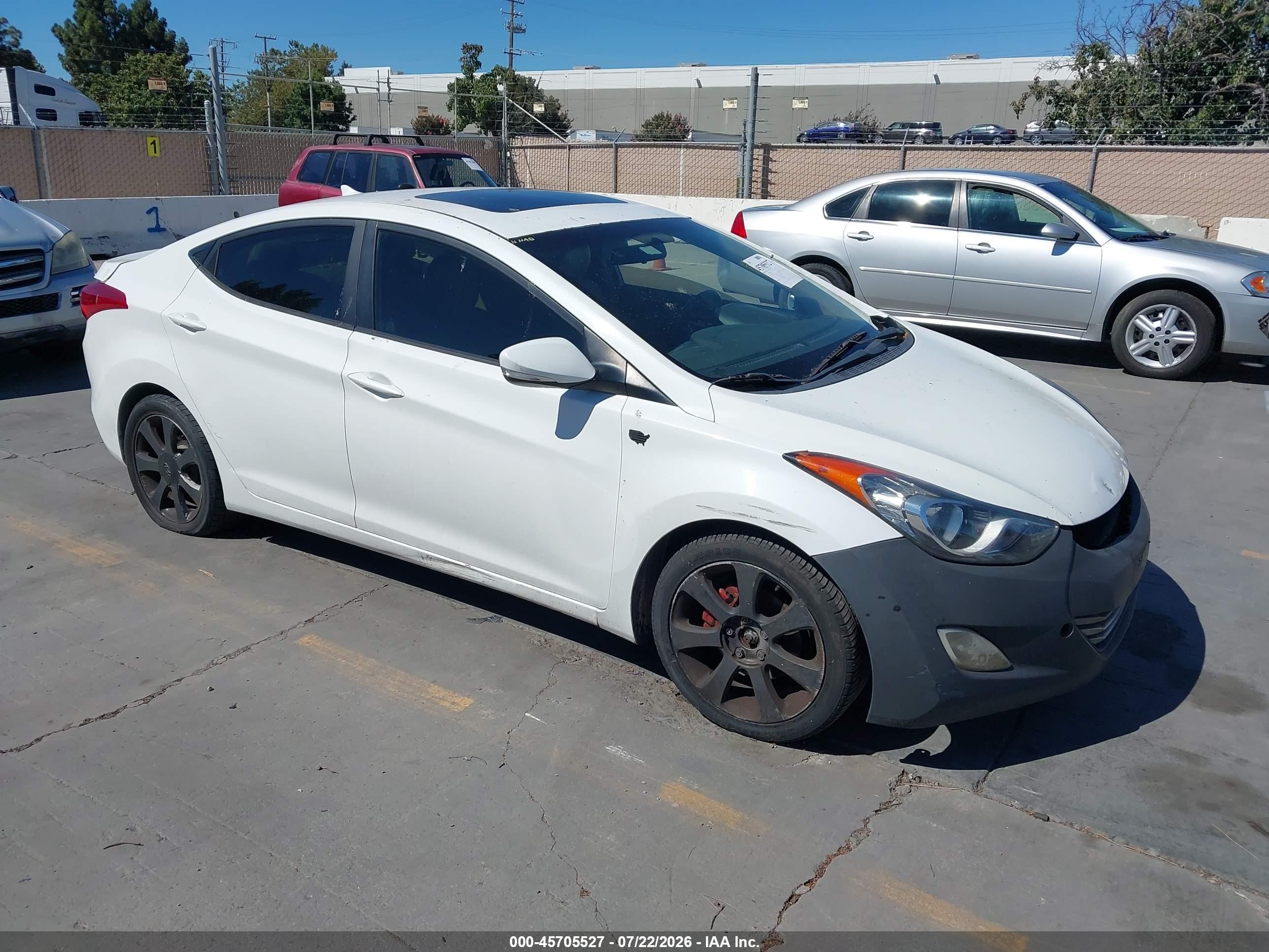 2011 Hyundai Elantra GLS, VIN 5NPDH4AE6BH012526 — Normal wear