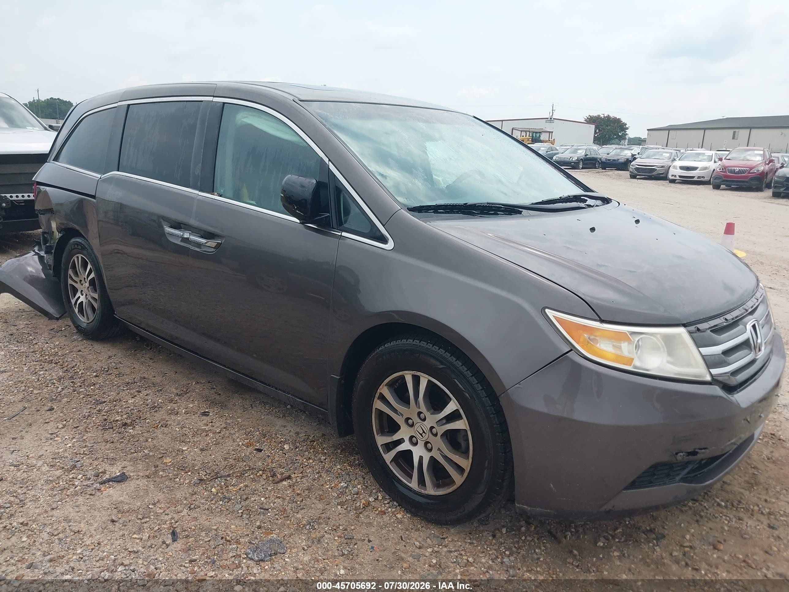 2011 Honda Odyssey EX-L, VIN 5FNRL5H67BB099103 — Rear end