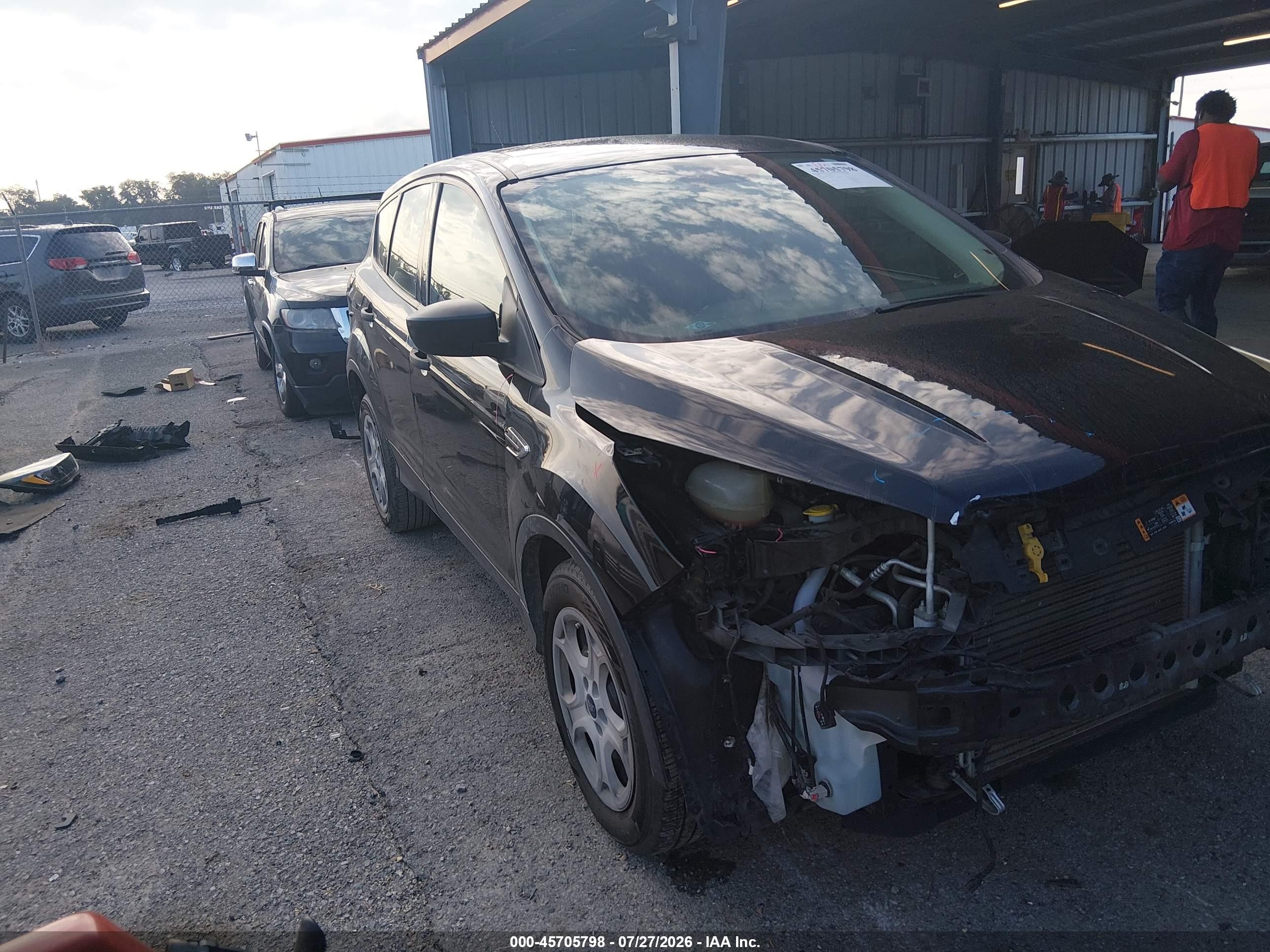 2018 Ford Escape S, VIN 1FMCU0F72JUB96650 — Front end