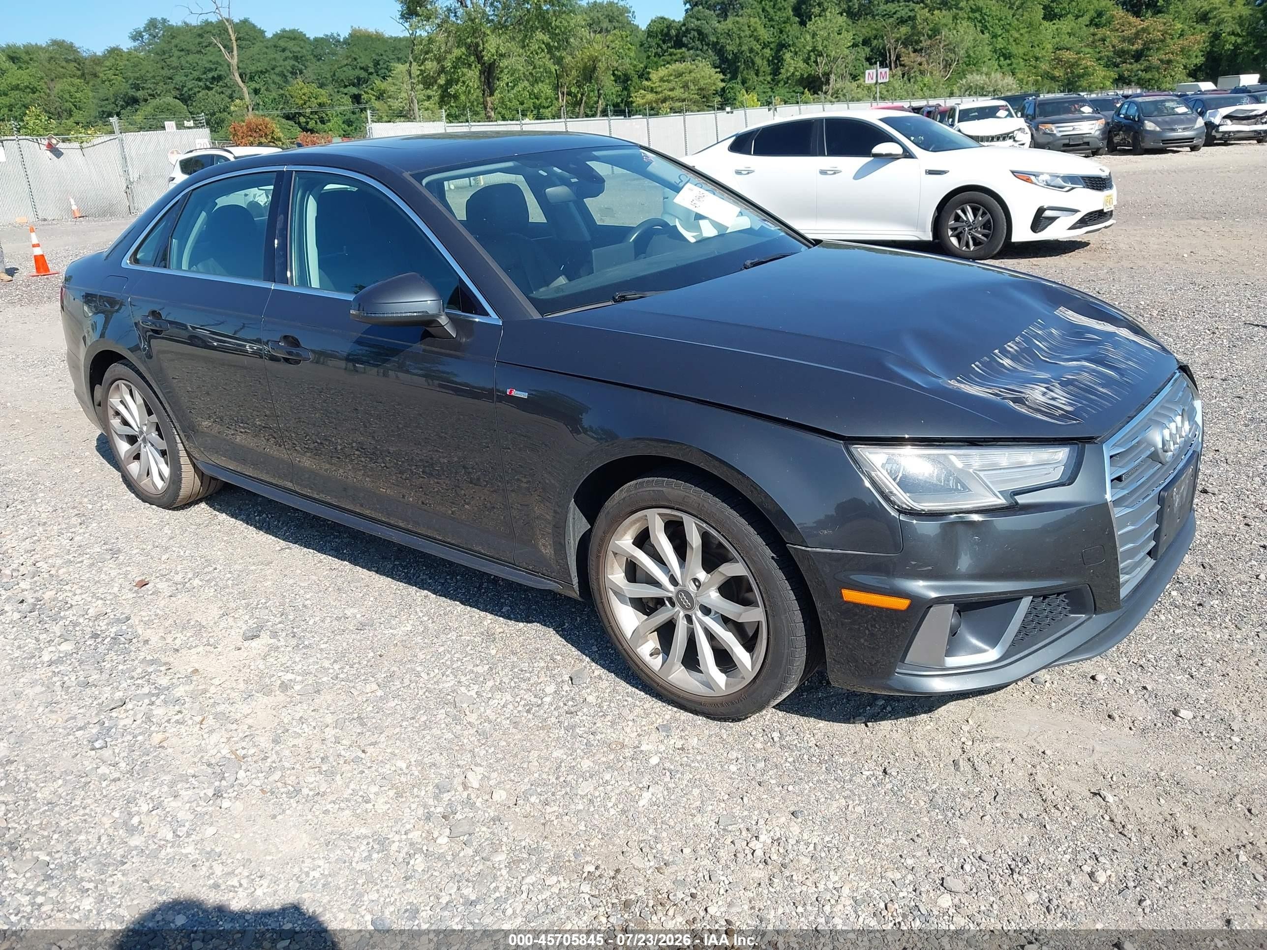 2019 Audi A4 Premium, VIN WAUDNAF4XKN013067 — Front end
