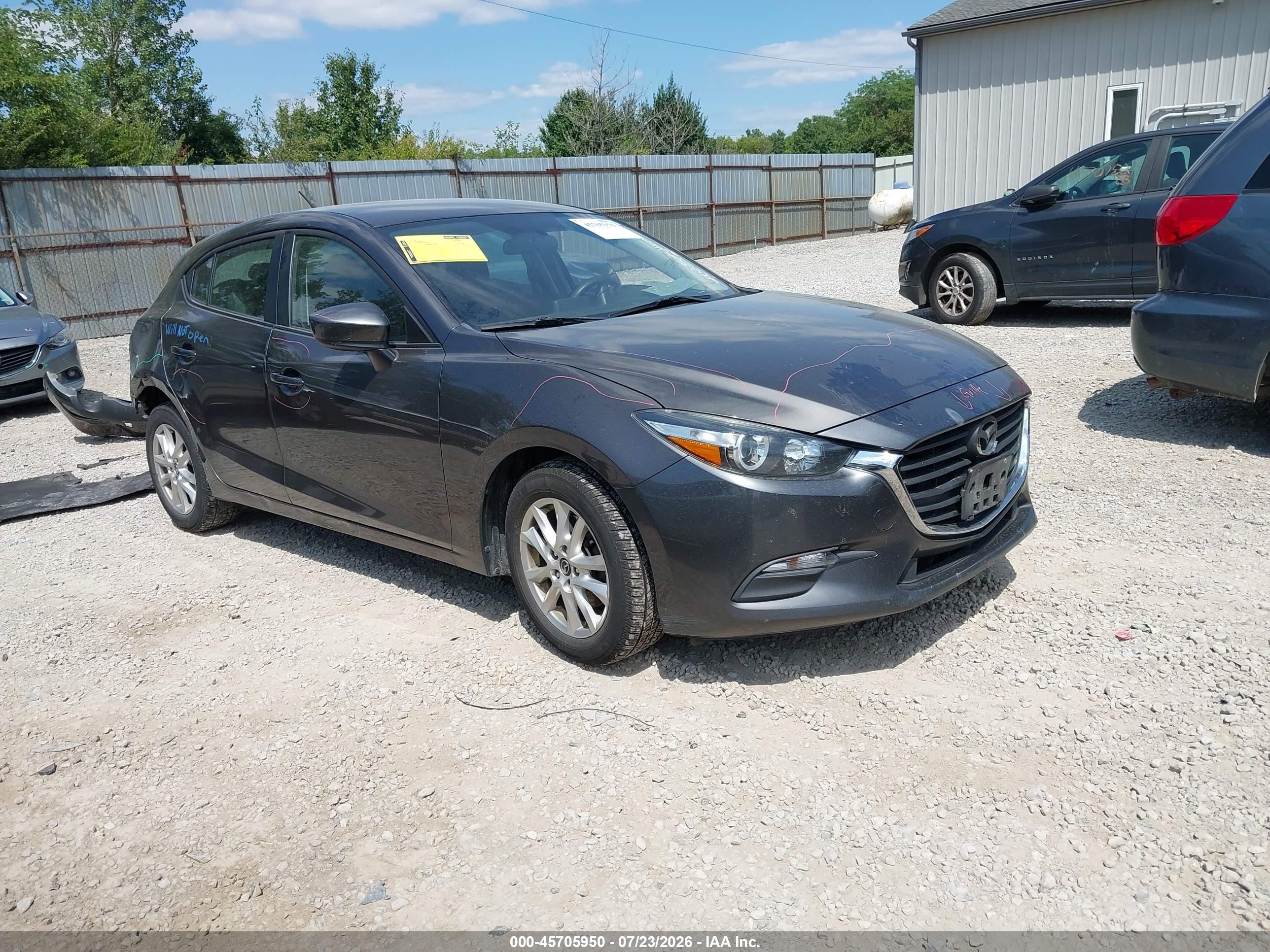 2017 Mazda 3 Sport, VIN 3MZBN1K70HM103368 — Фото с аукциона 1 of 5