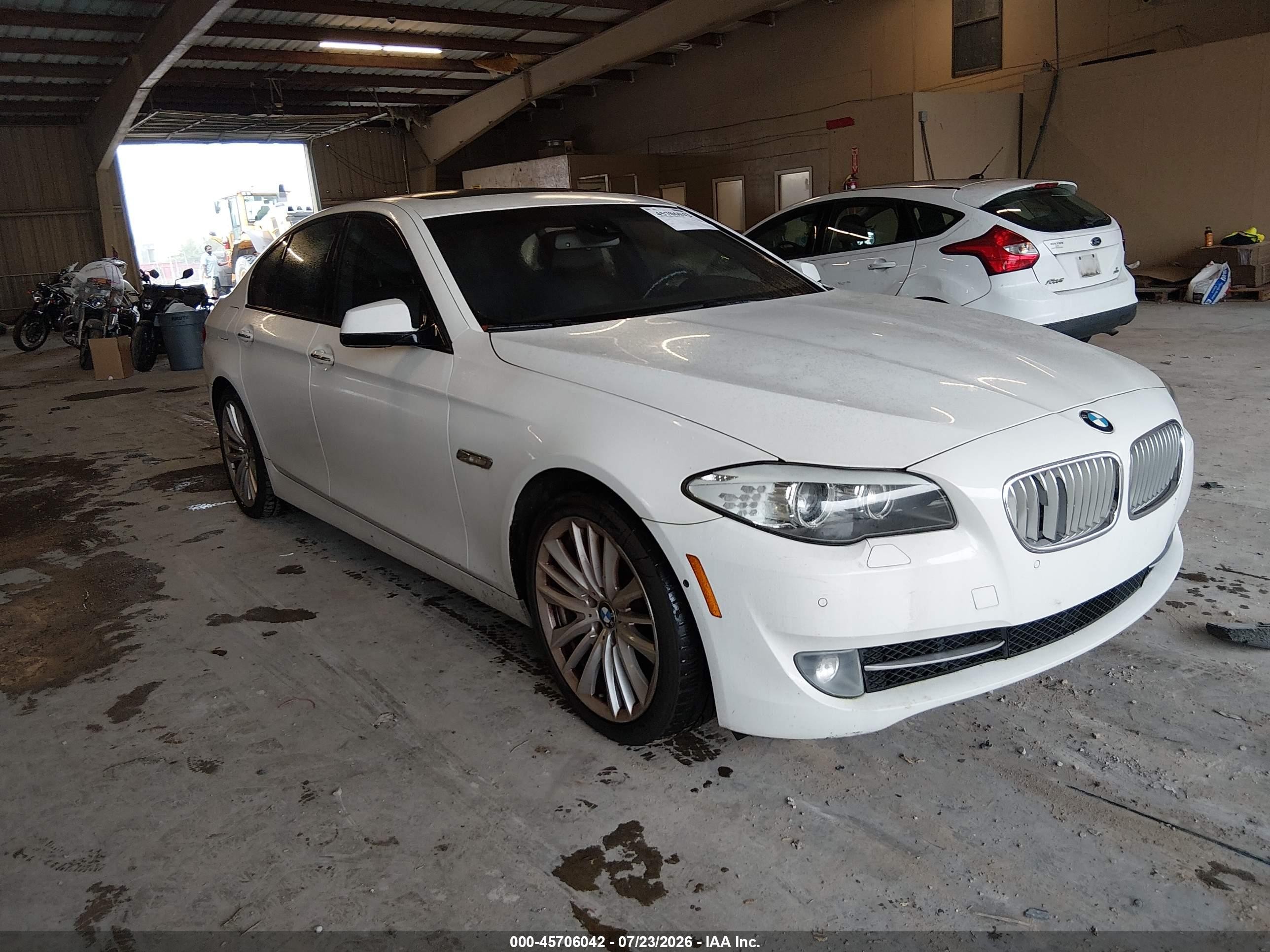 2011 BMW 5 Series 550i, VIN WBAFR9C54BC617847 — Front end