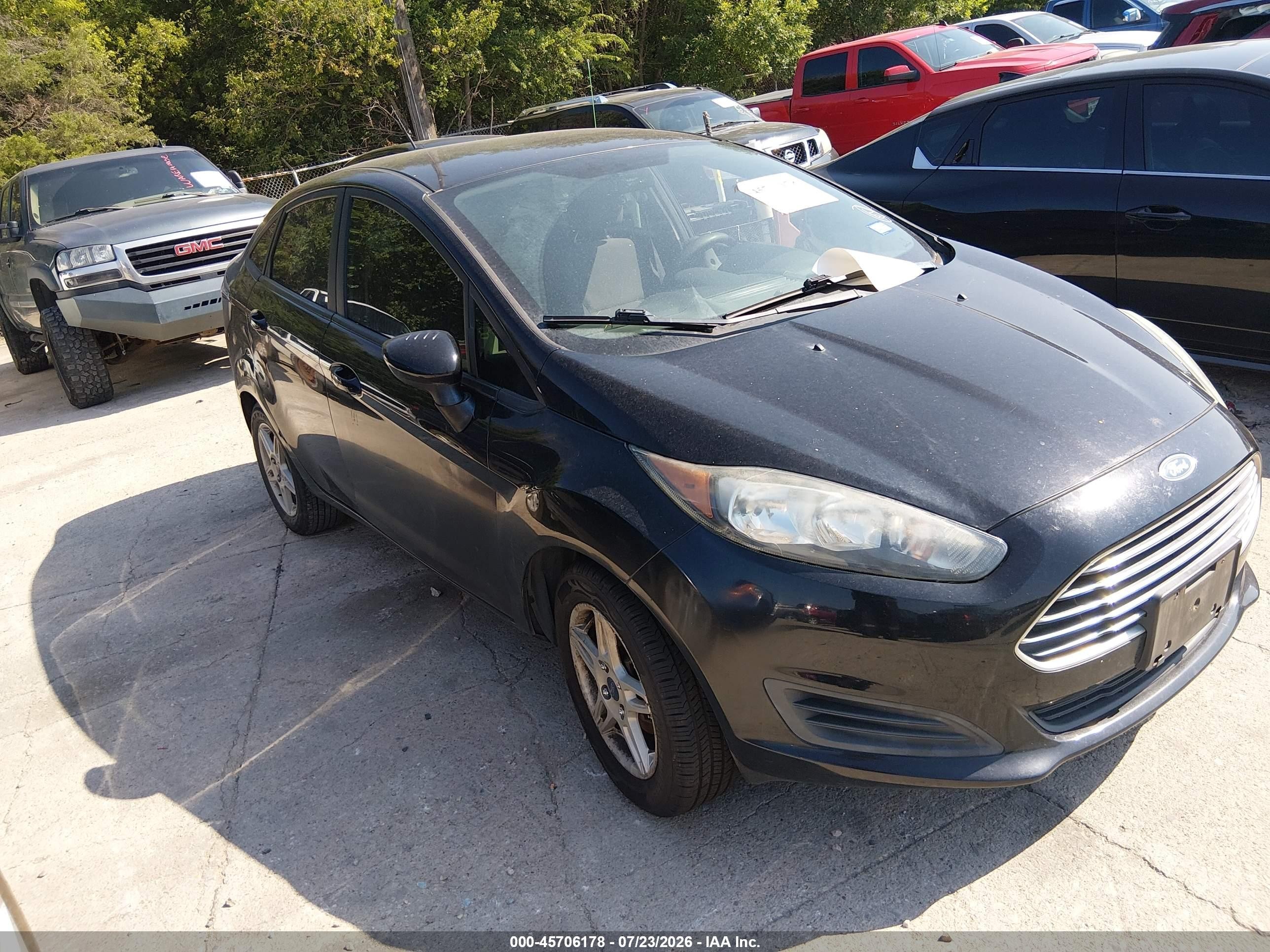 2018 Ford Fiesta SE, VIN 3FADP4BJ8JM124791 — Normal wear