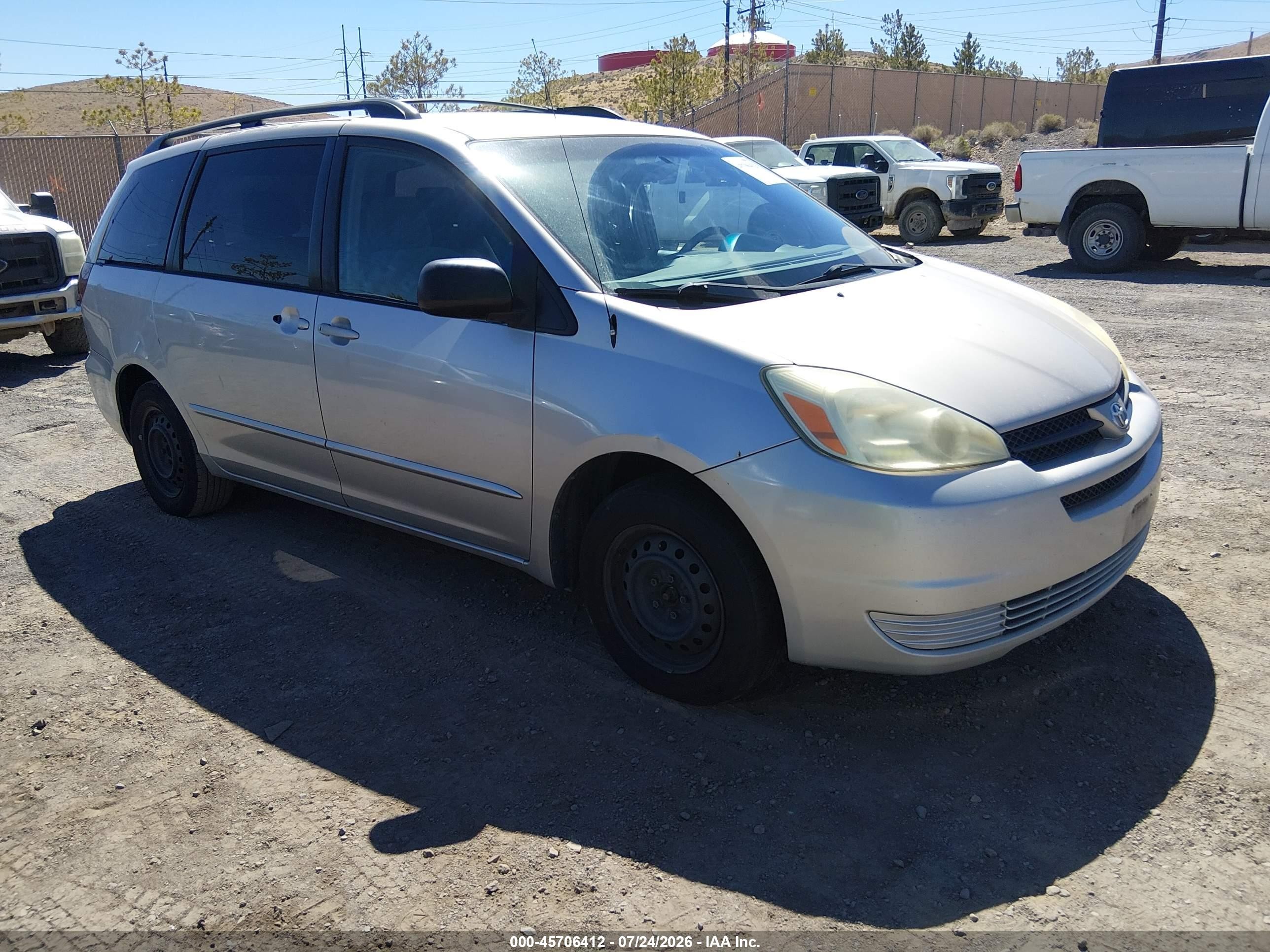 2005 Toyota Sienna LE, VIN 5TDZA23C35S251282 — Normal wear