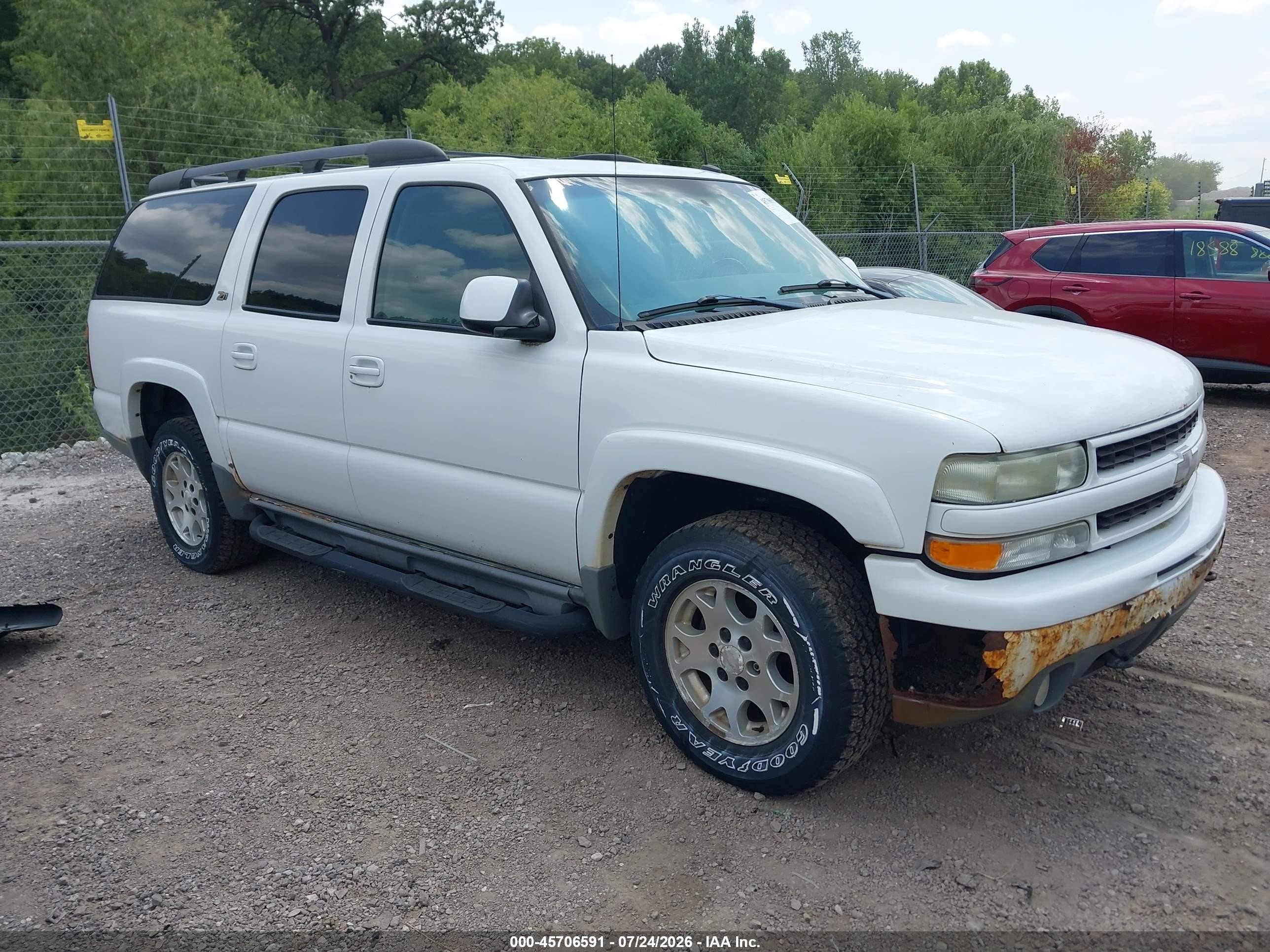 2003 Chevrolet Suburban Z71, VIN 3GNFK16Z73G281592 — Normal wear