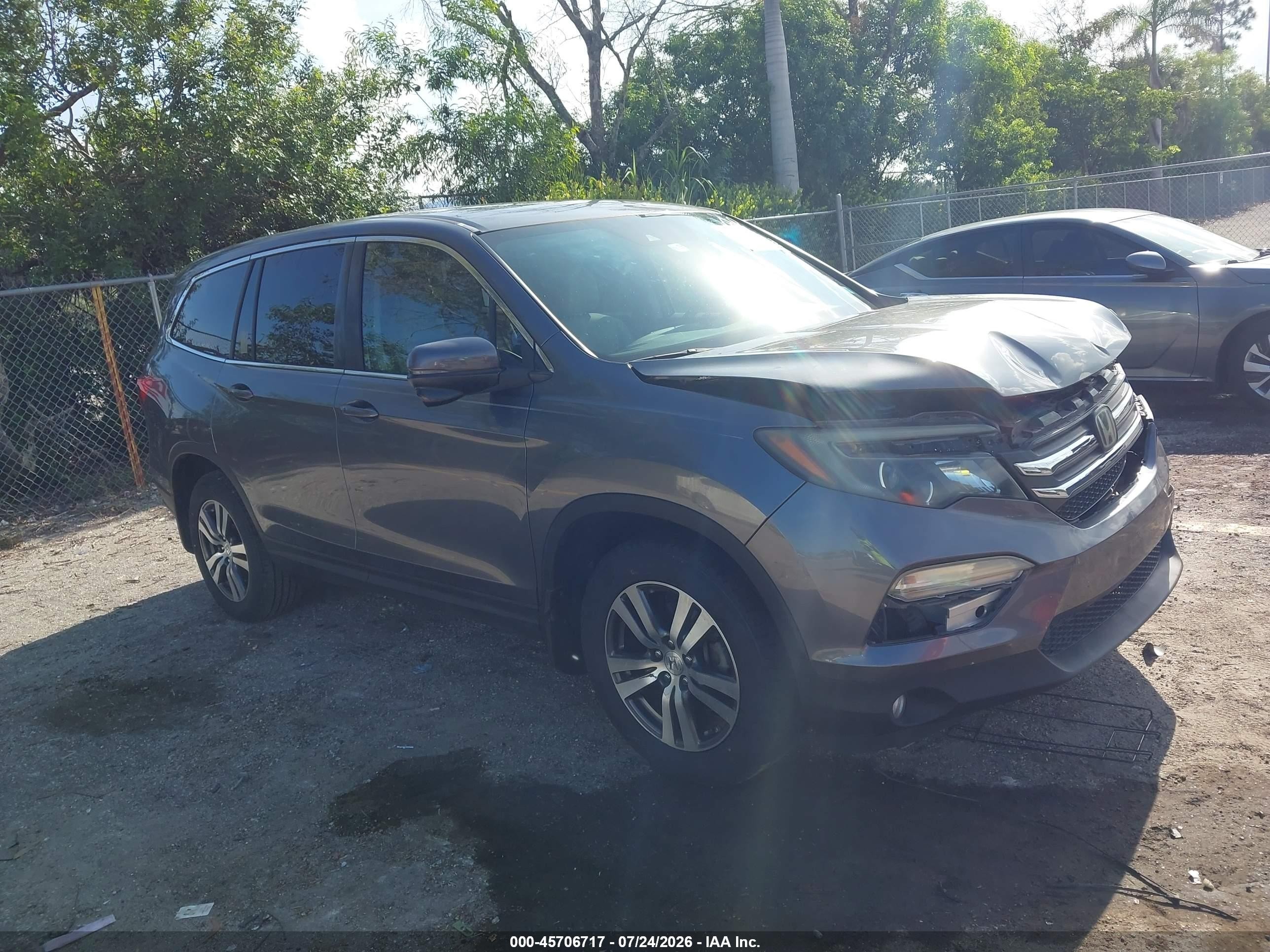 2016 Honda Pilot EX, VIN 5FNYF5H42GB007856 — Front end