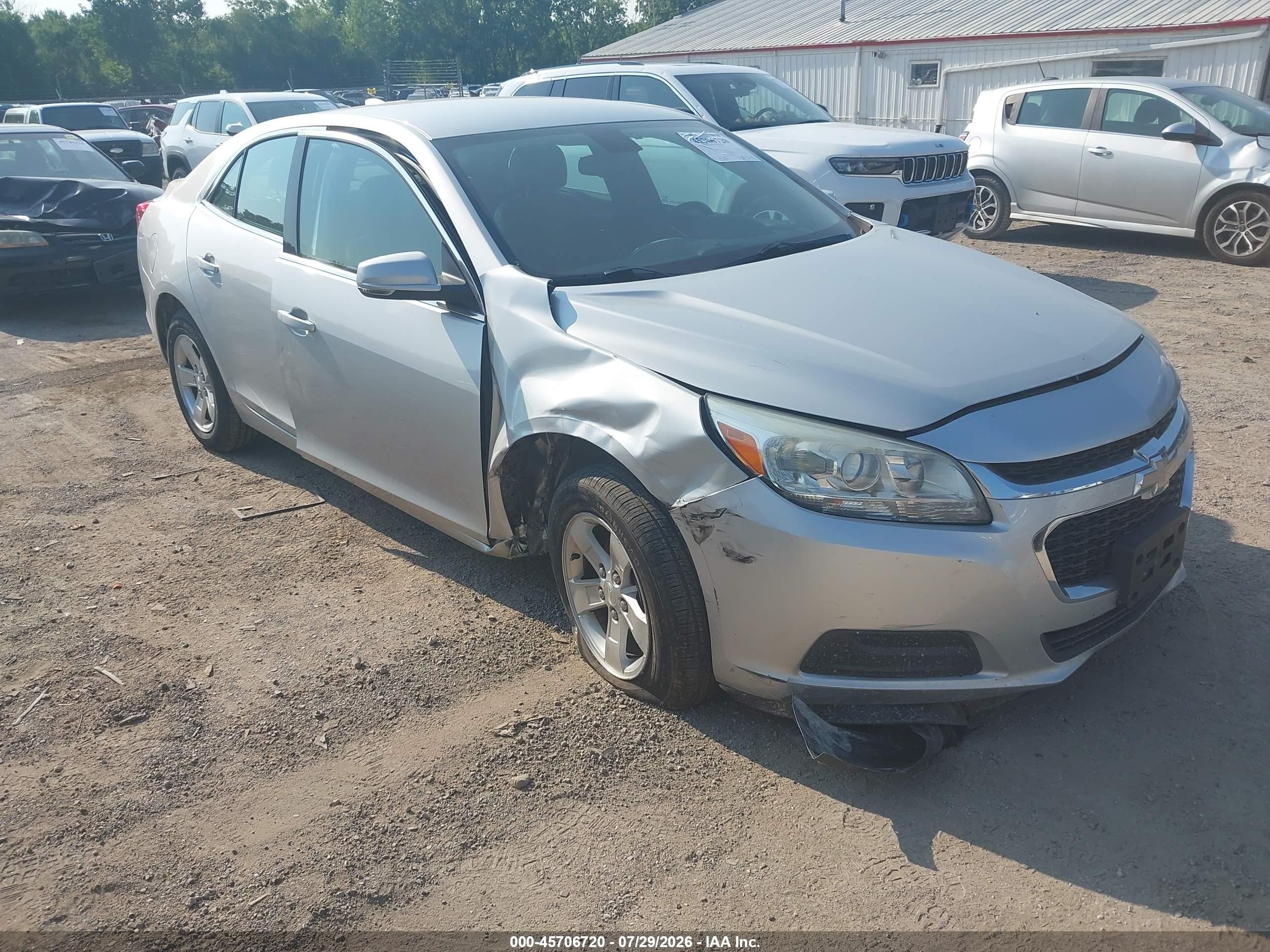 2015 Chevrolet Malibu LT, VIN 1G11C5SL0FF198576 — Front end