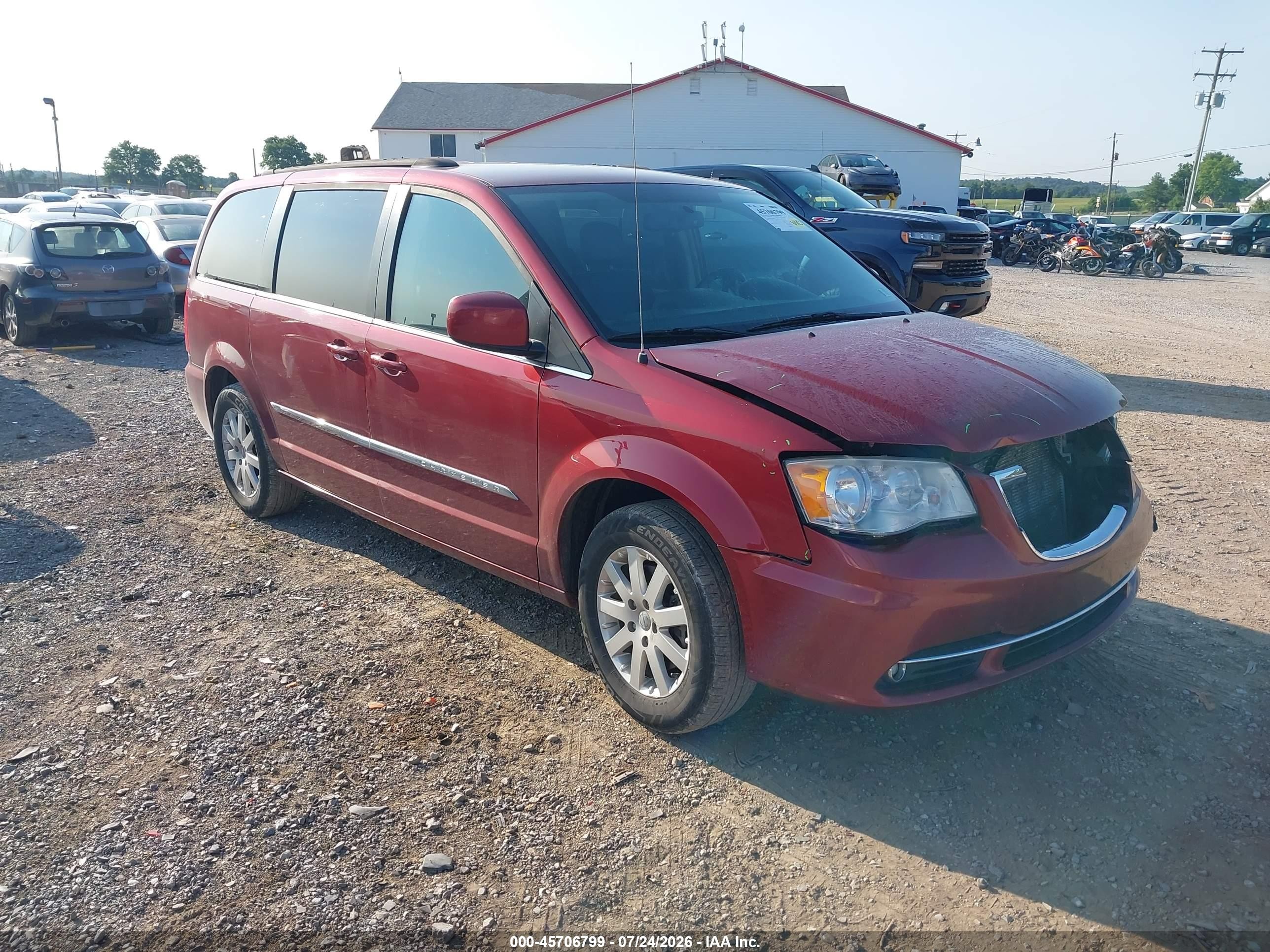 2014 Chrysler Town & Country Touring, VIN 2C4RC1BG1ER217360 — Перед