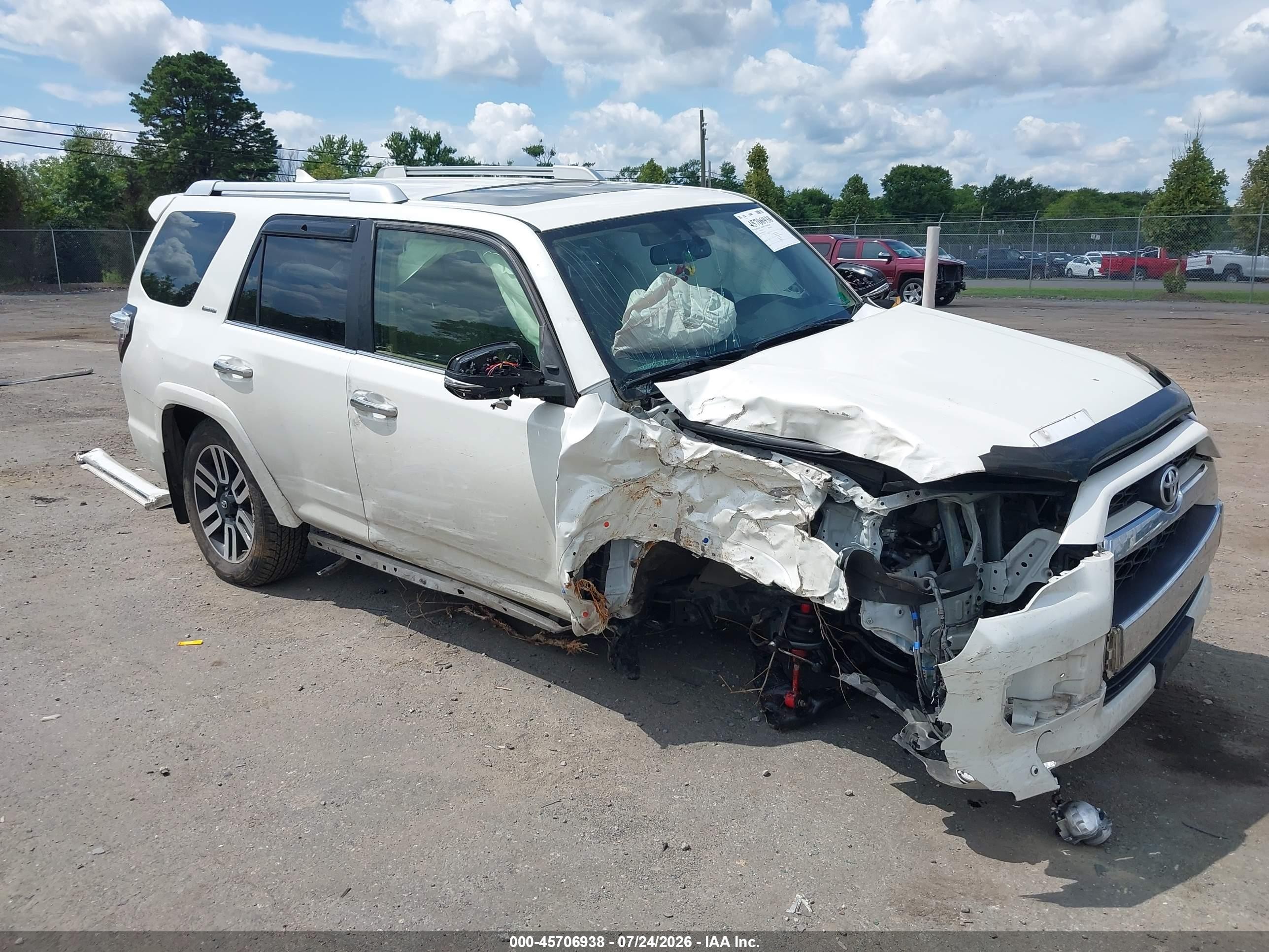 2016 Toyota 4Runner SR5, VIN JTEBU5JR0G5357422 — Перед