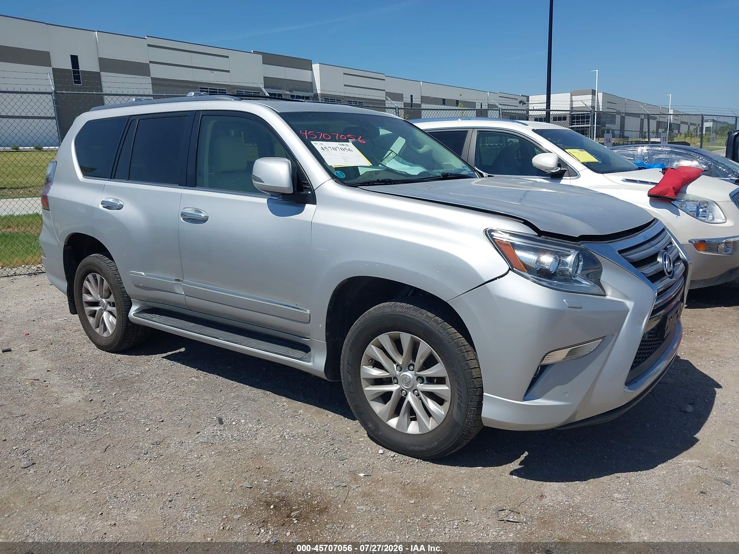 2014 Lexus GX 460, VIN JTJBM7FX2E5090477 — Front end
