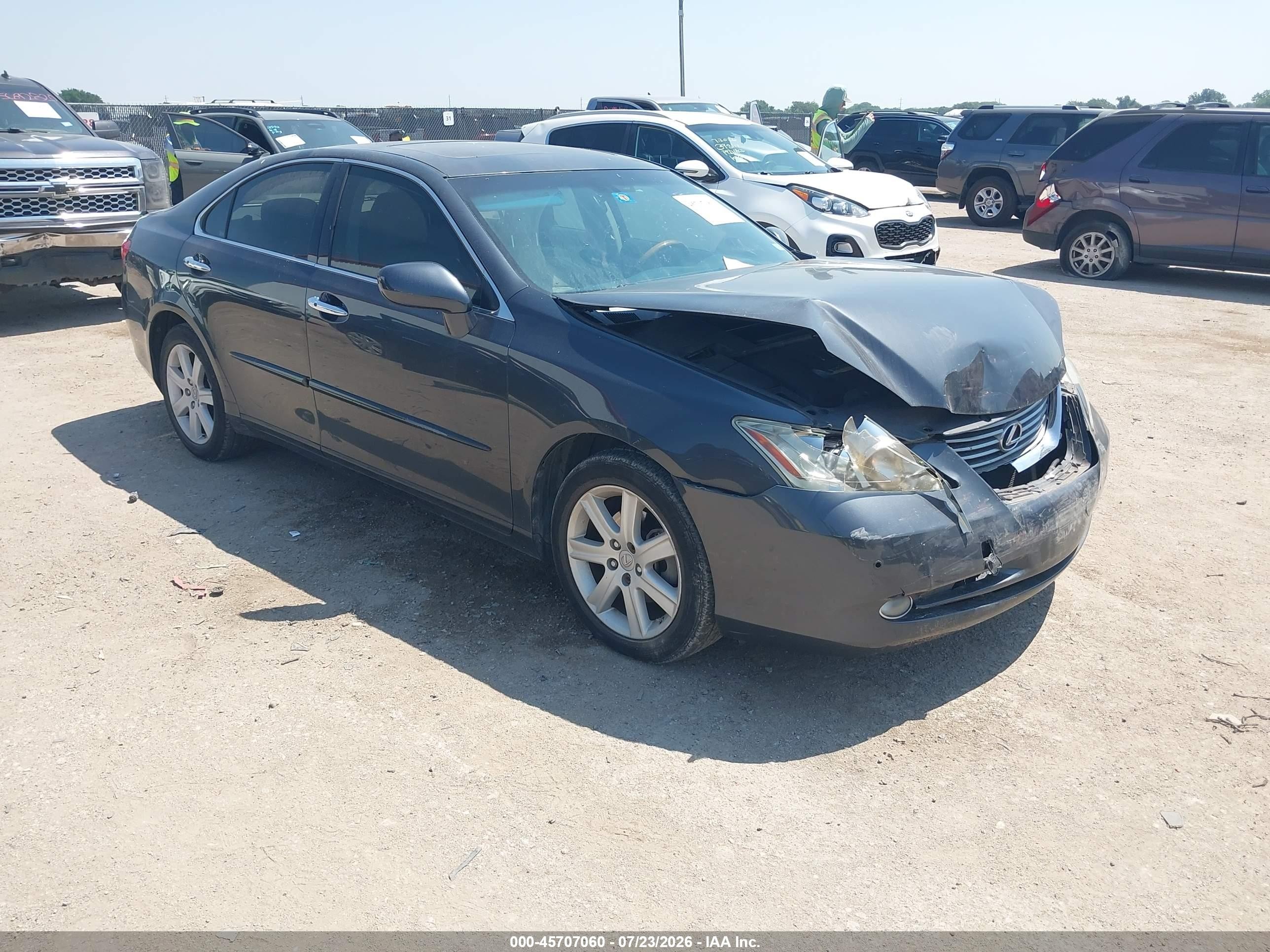 2008 Lexus ES 330, VIN JTHBJ46G282250114 — Front end