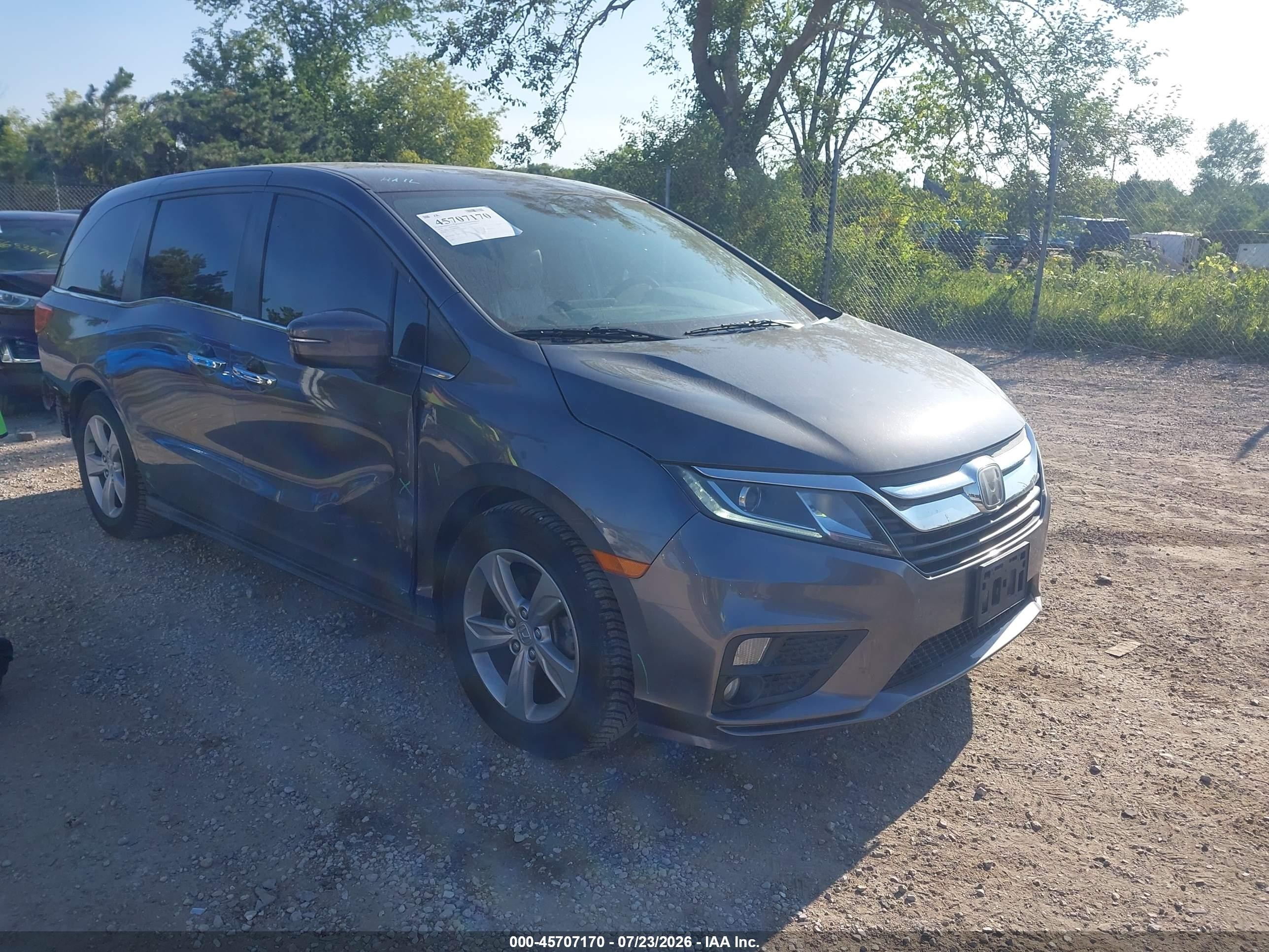 2018 Honda Odyssey EX-L, VIN 5FNRL6H72JB054602 — Rear end