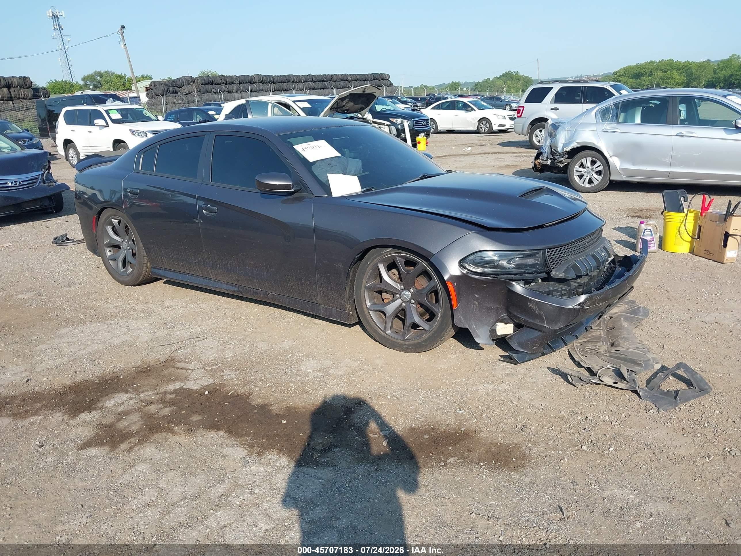 2019 Dodge Charger R/T, VIN 2C3CDXCT6KH575545 — Front end