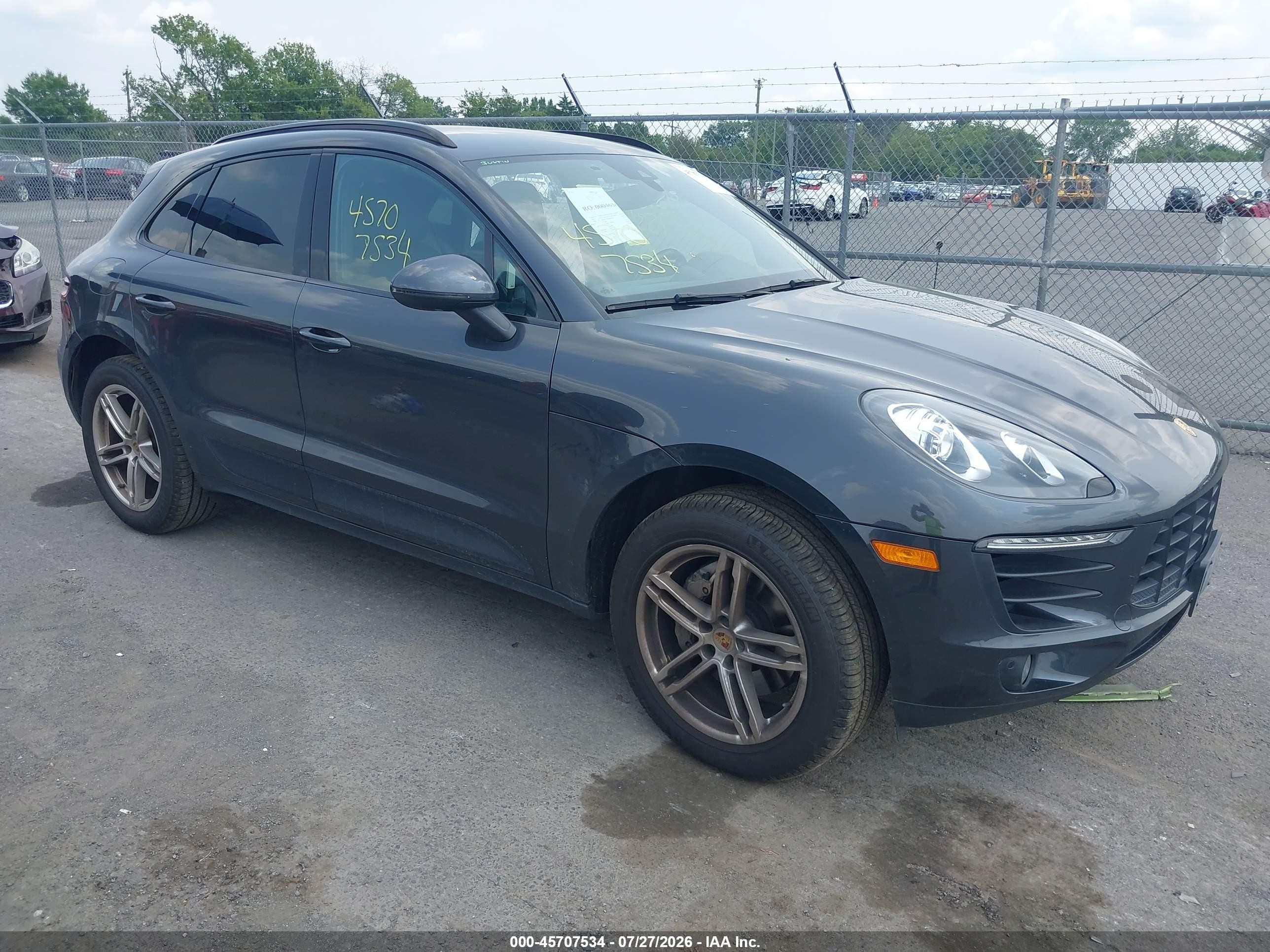 2017 Porsche Macan S, VIN WP1AB2A51HLB10939 — Side