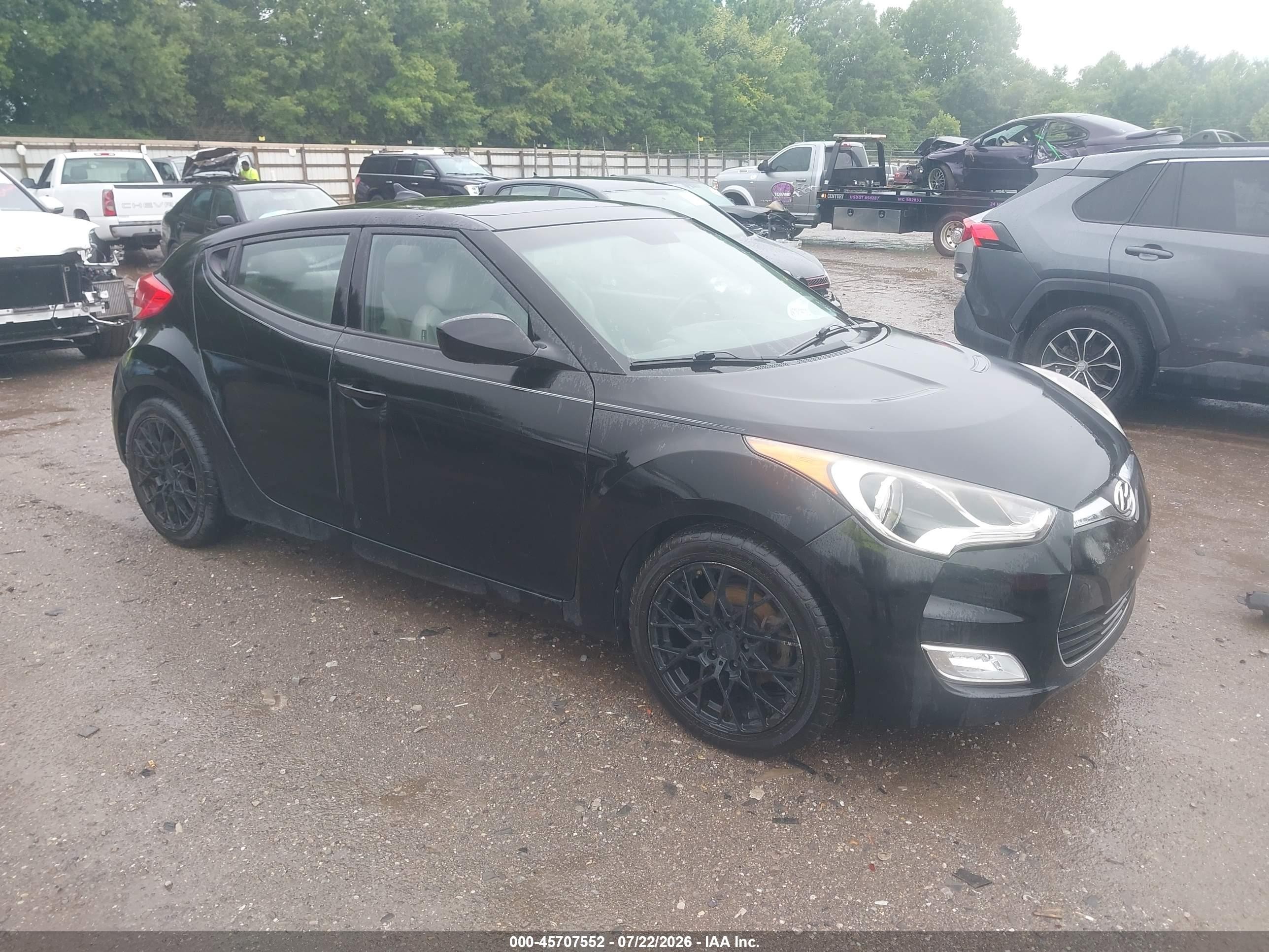 2013 Hyundai Veloster w/Black Int, VIN KMHTC6AD5DU101084 — Normal wear