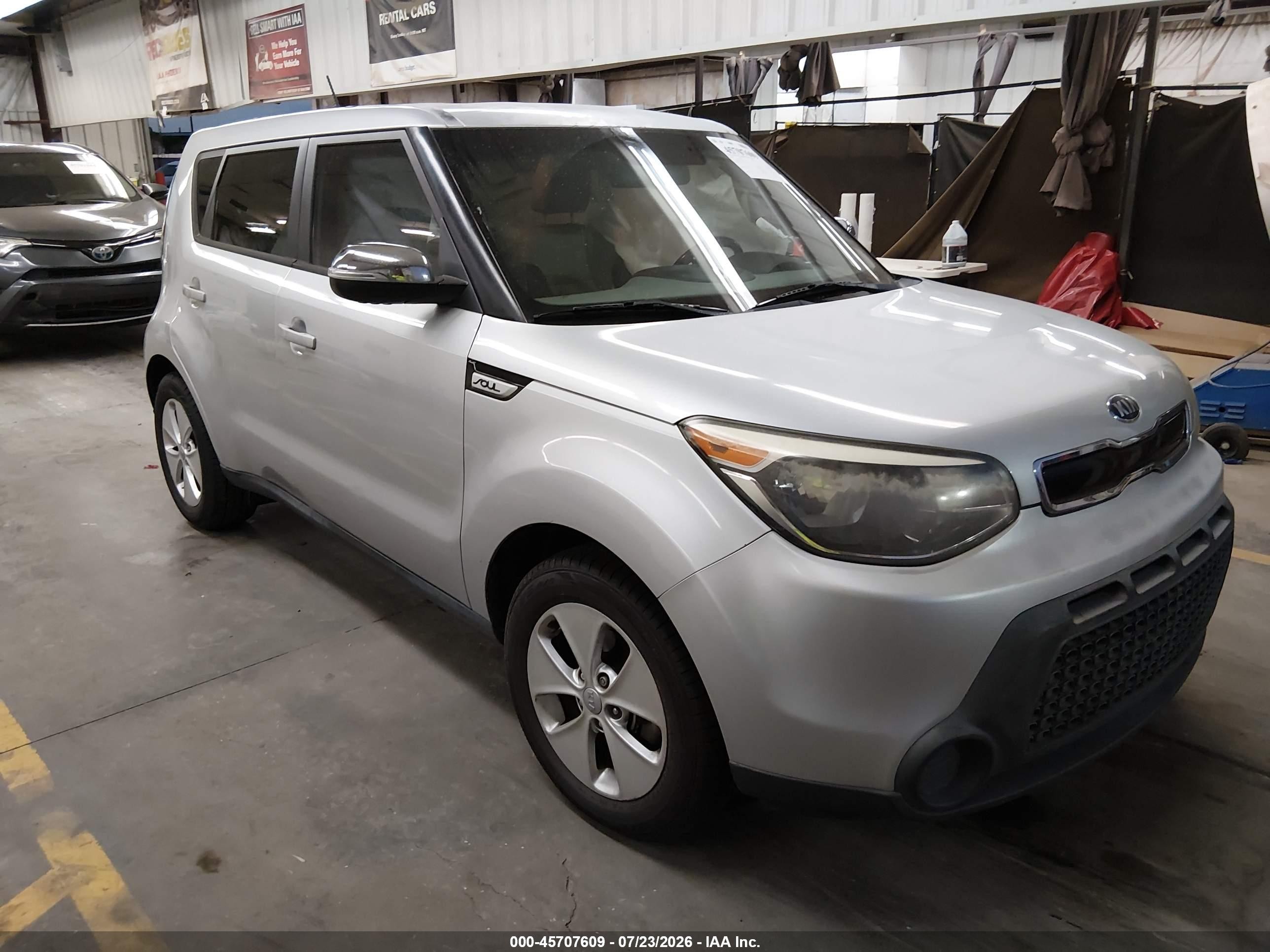 2014 Kia Soul +, VIN KNDJP3A53E7710701 — Rear end