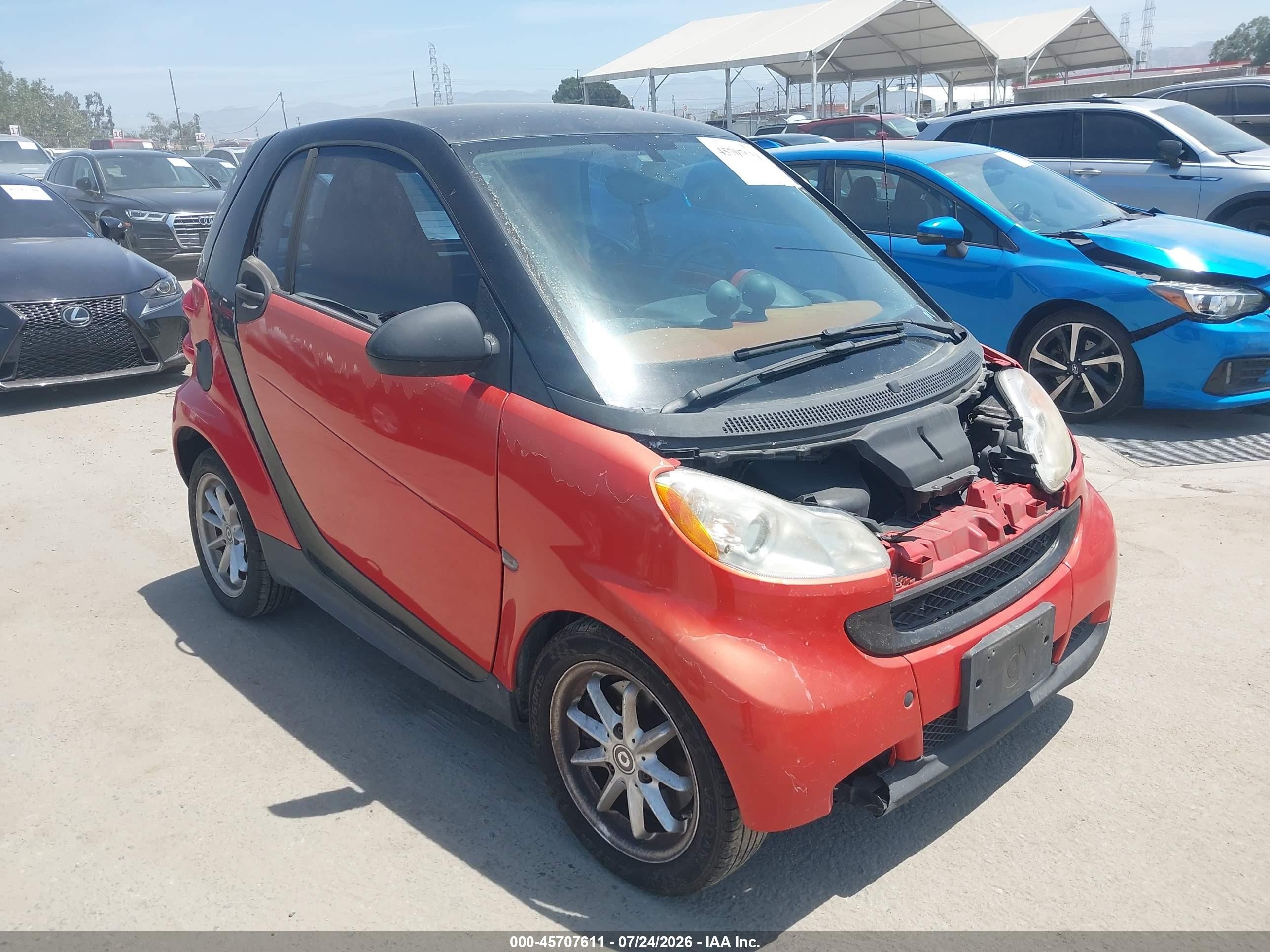 2008 Smart fortwo Pure, VIN WMEEJ31X38K200274 — Front end