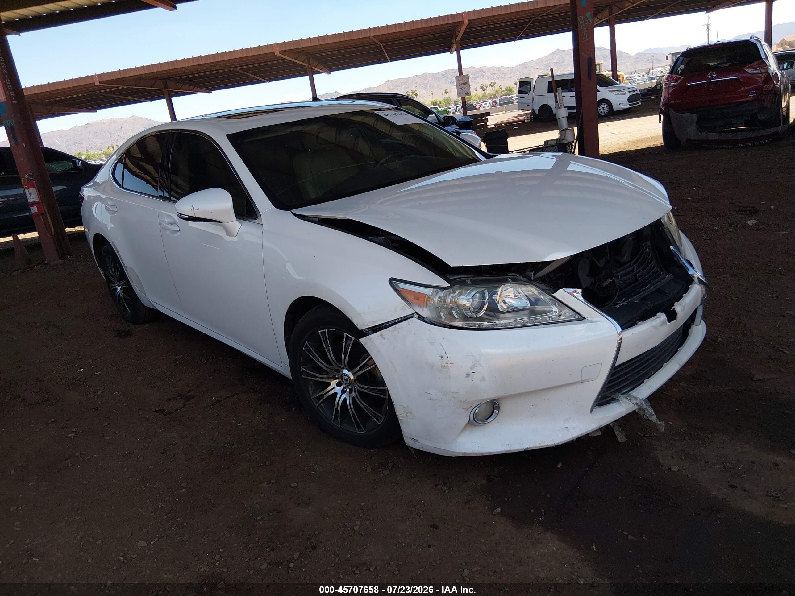 2014 Lexus ES 330, VIN JTHBK1GG3E2139674 — Front end