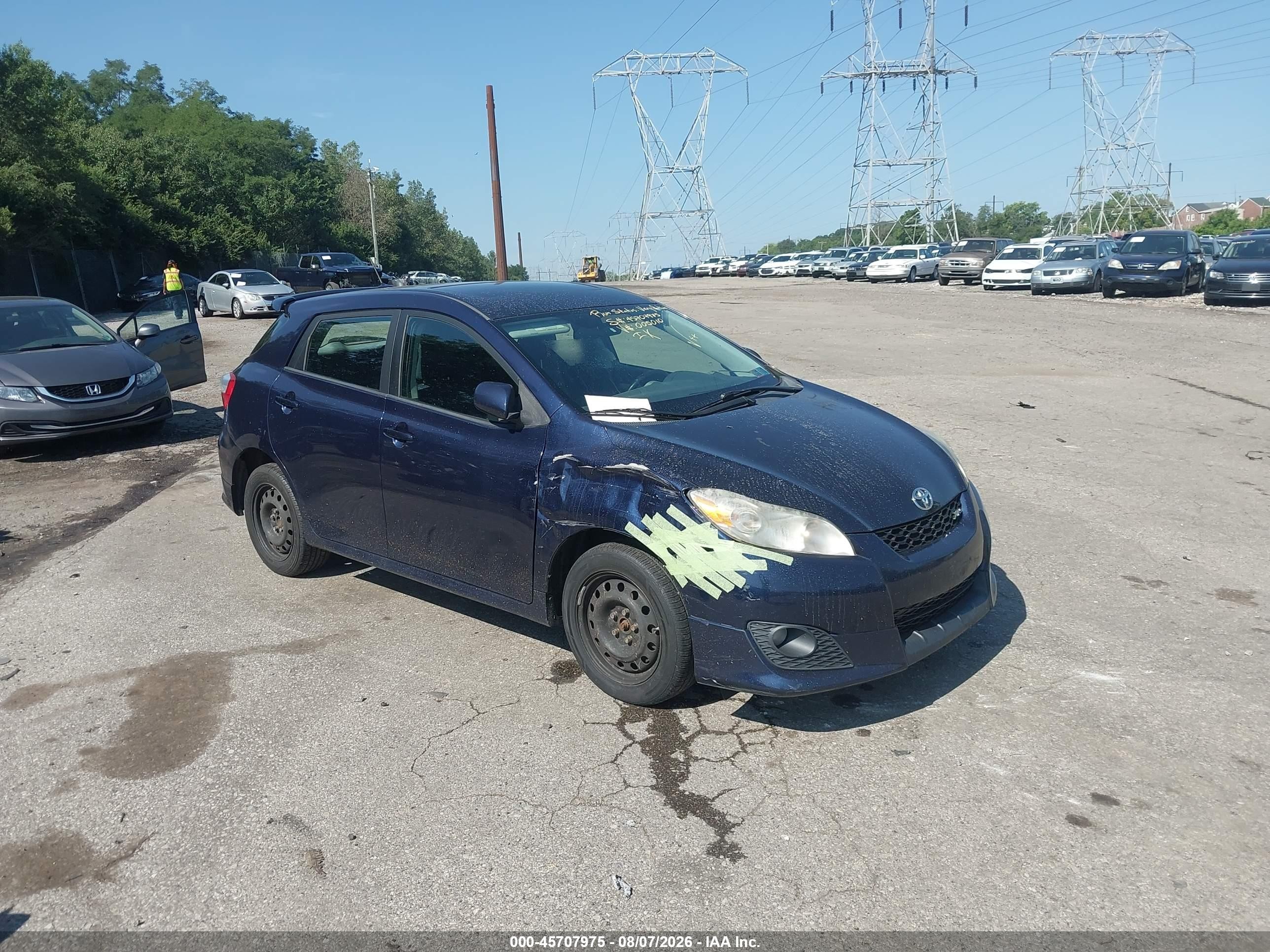 2009 Toyota Matrix XRS, VIN 2T1GE40E79C005010 — Front end