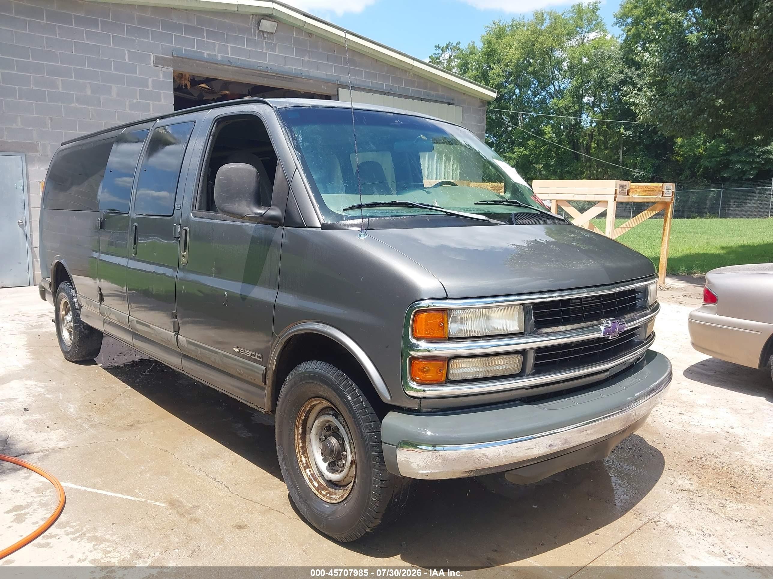 1999 Chevrolet Express, VIN 1GAHG39RXX1103411 — Обычный износ