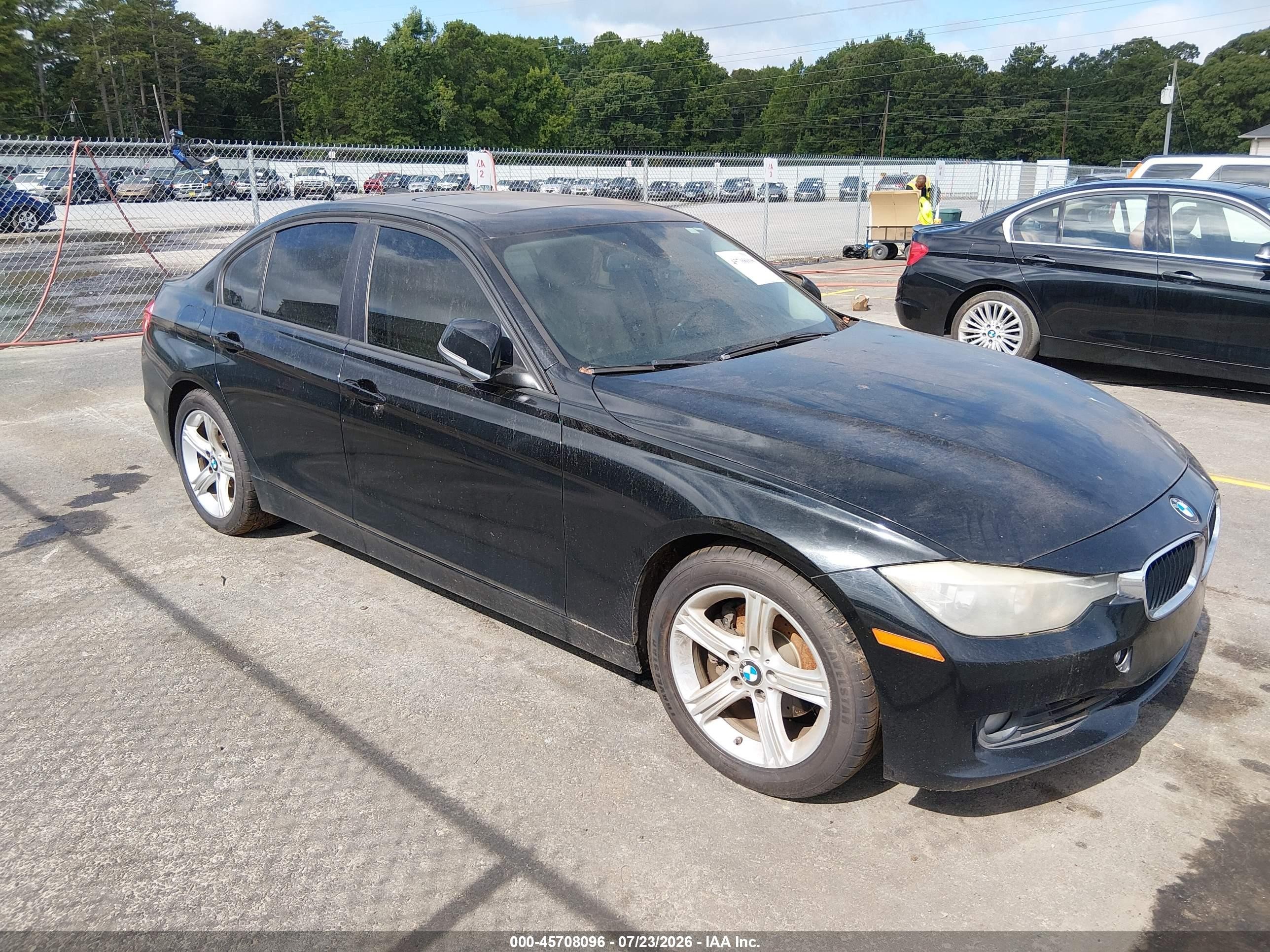 2014 BMW 3 Series 328i, VIN WBA3A5C52EP601520 — Normal wear