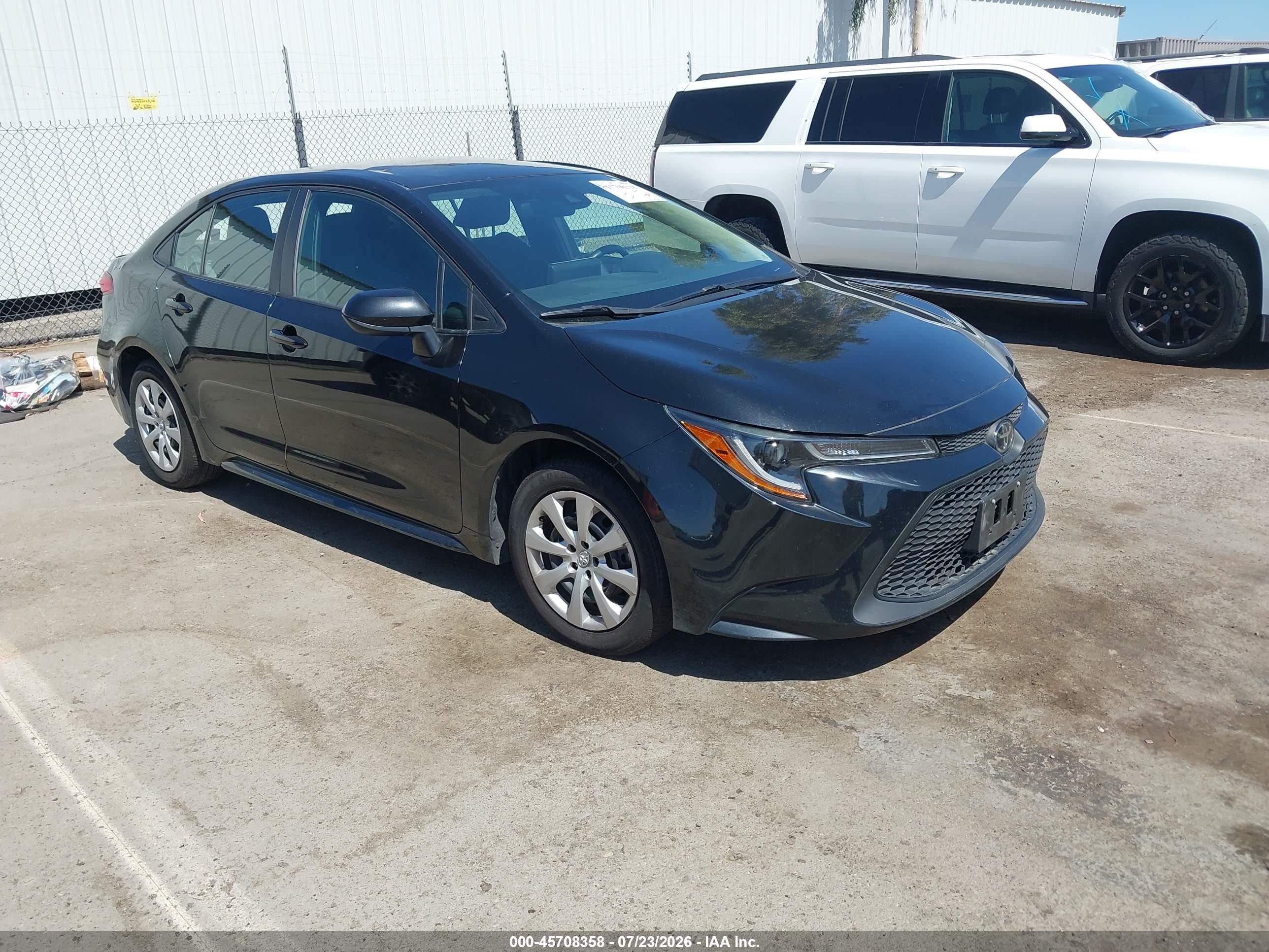 2022 Toyota Corolla LE, VIN 5YFEPMAE9NP299682 — Rear end