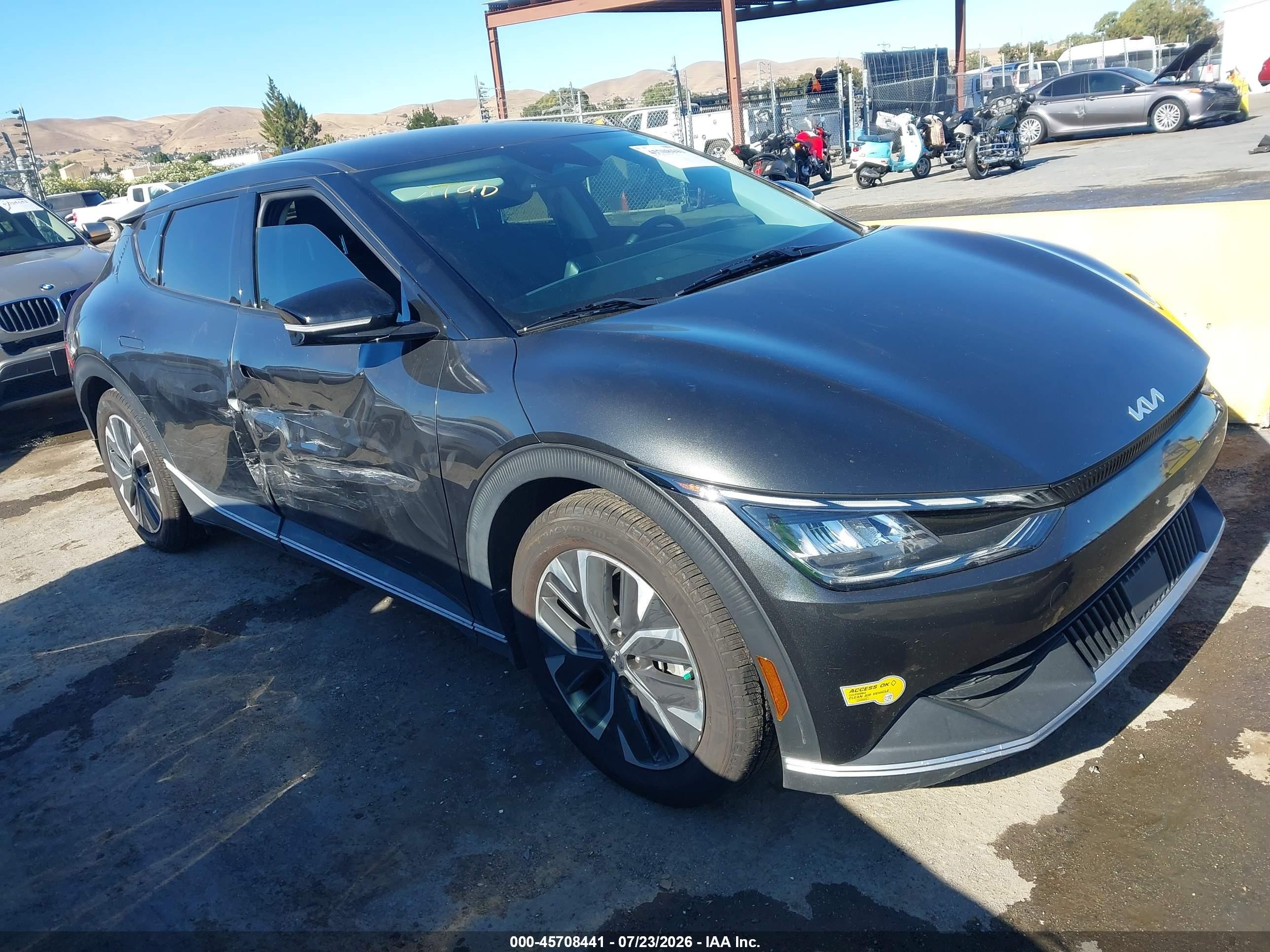 2022 Kia EV6 Light, VIN KNDC34LB7N5064751 — Side