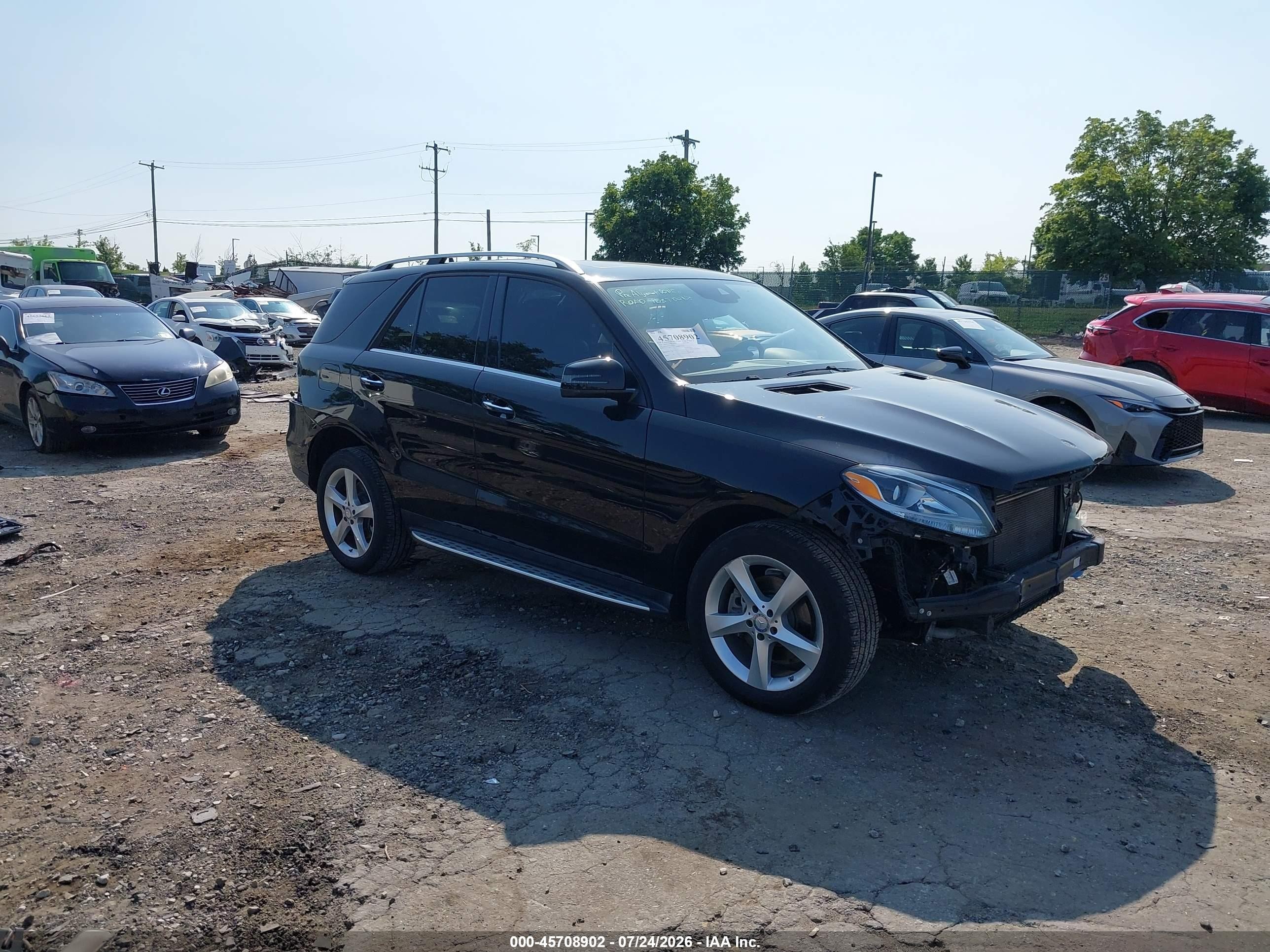 2016 Mercedes-Benz GLE 350, VIN 4JGDA5HB4GA812581 — Side