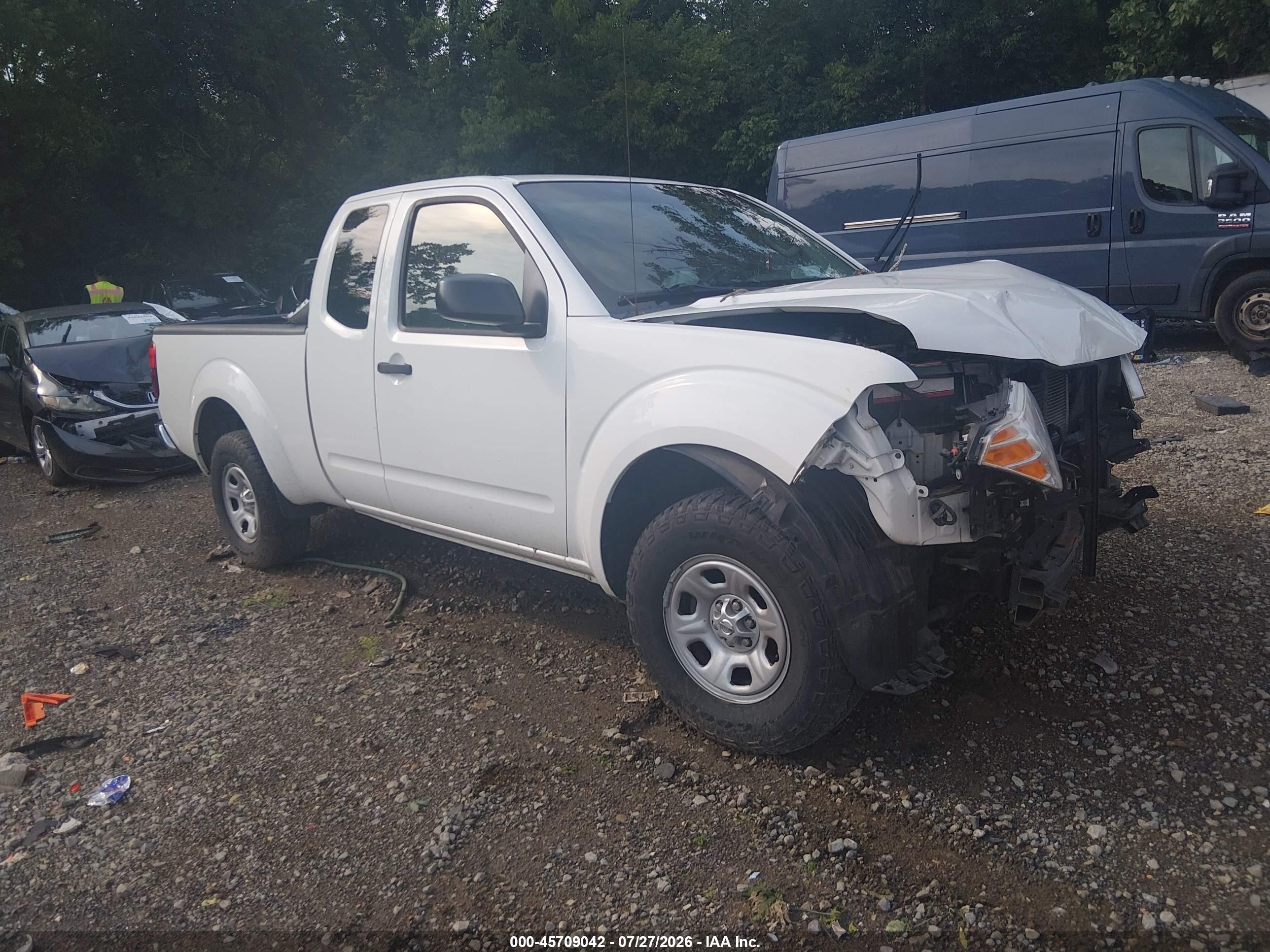2013 Nissan Frontier S, VIN 1N6BD0CT2DN755613 — Front end