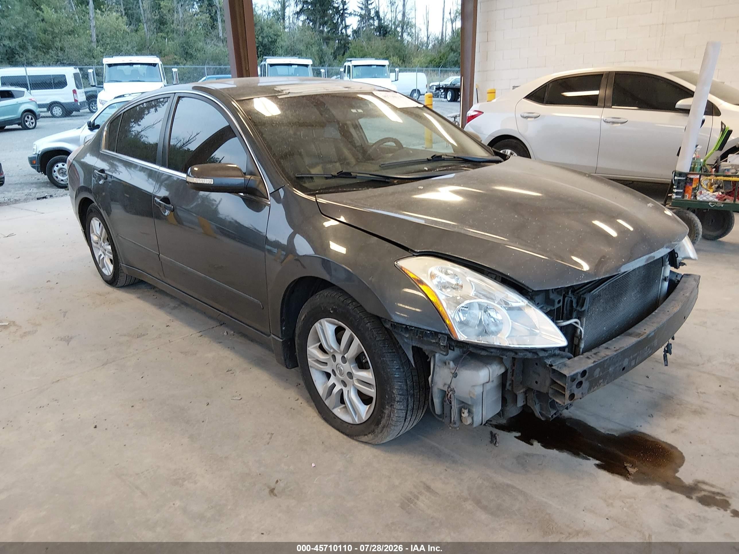 2011 Nissan Altima S, VIN 1N4AL2AP9BN452592 — Front end