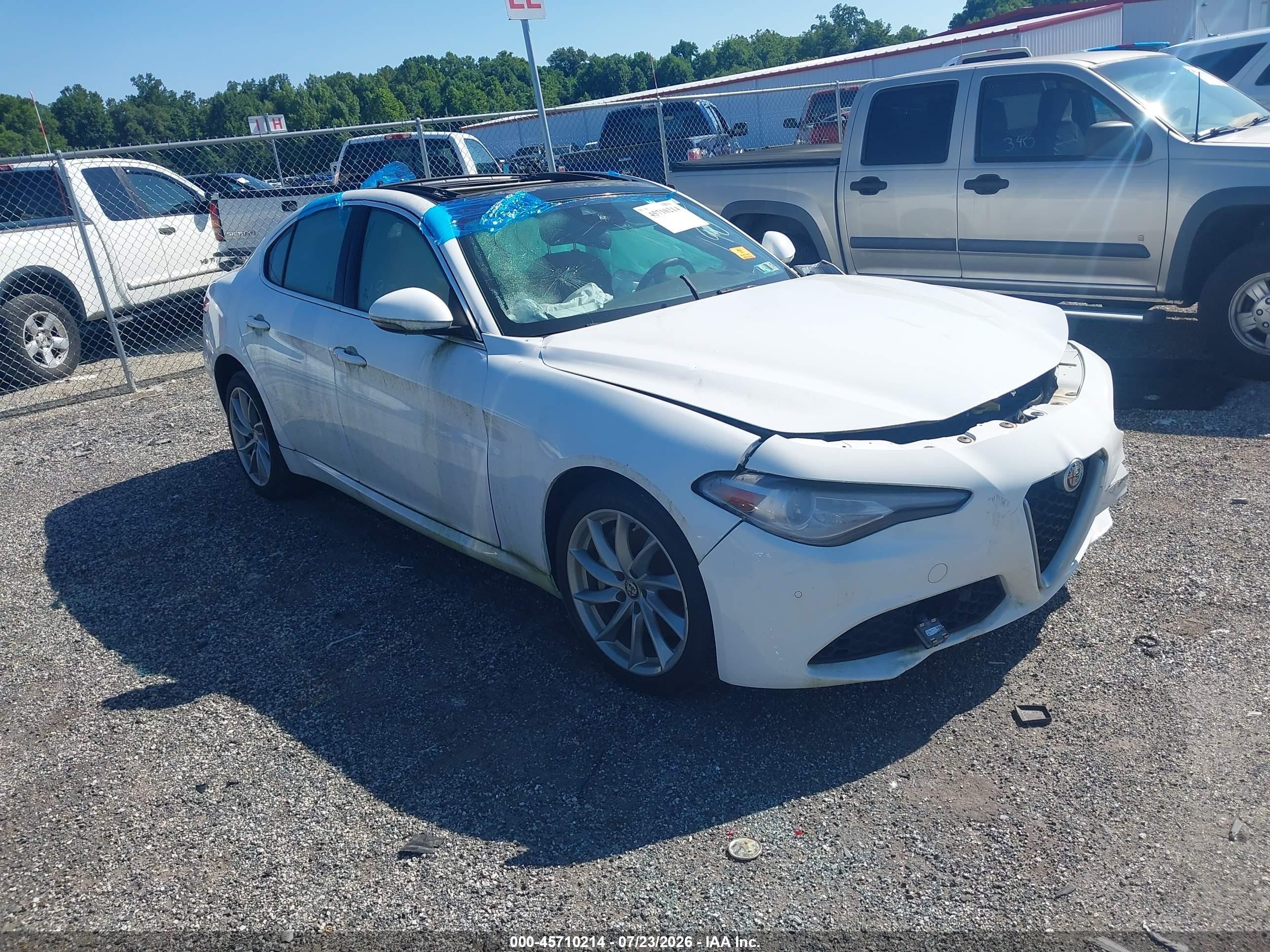 2017 Alfa Romeo Giulia, VIN ZARFAEDN3H7551784 — Front end