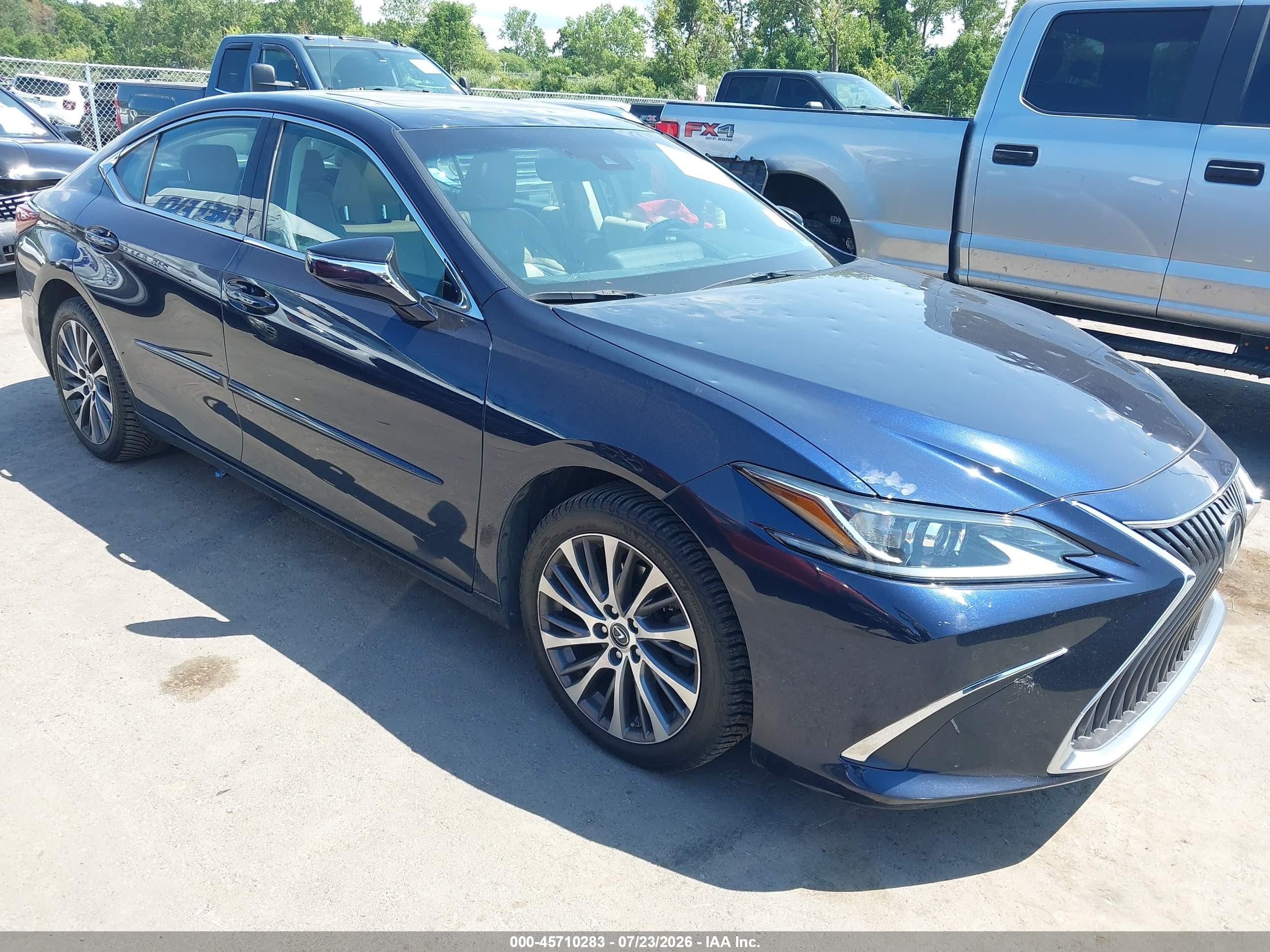 2019 Lexus ES 350 F Sport, VIN 58ABZ1B11KU005511 — Град