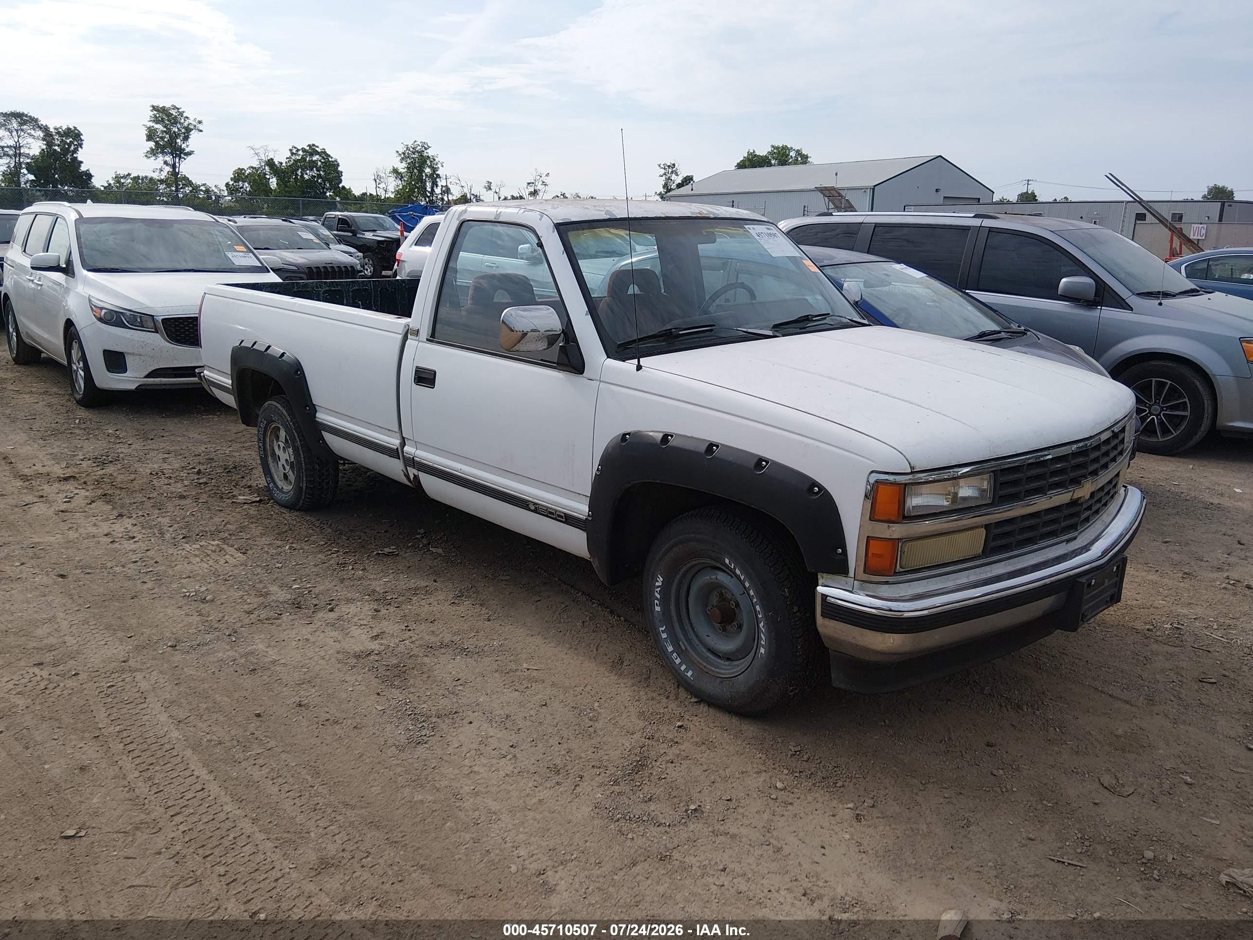 1992 Chevrolet Silverado 1500, VIN 1GCEC14K6NE138683 — Обычный износ