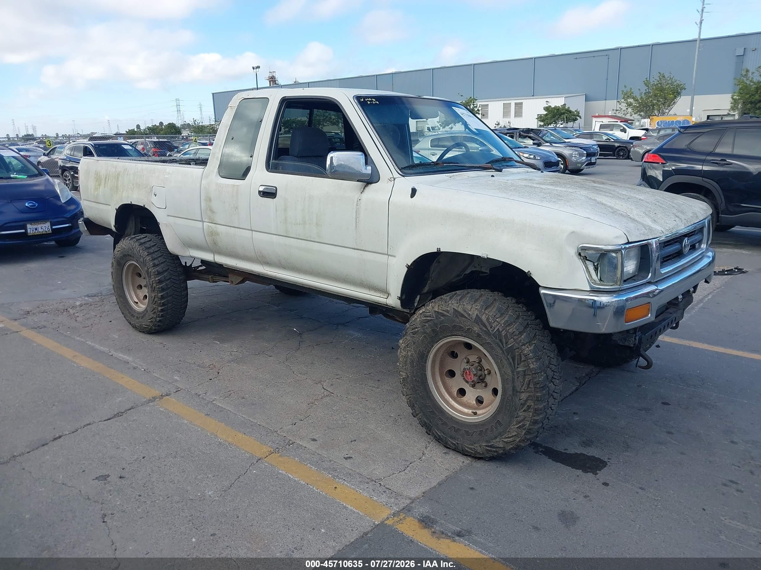 1992 Toyota Pickup SR5, VIN JT4VN13G5N5094425 — Side