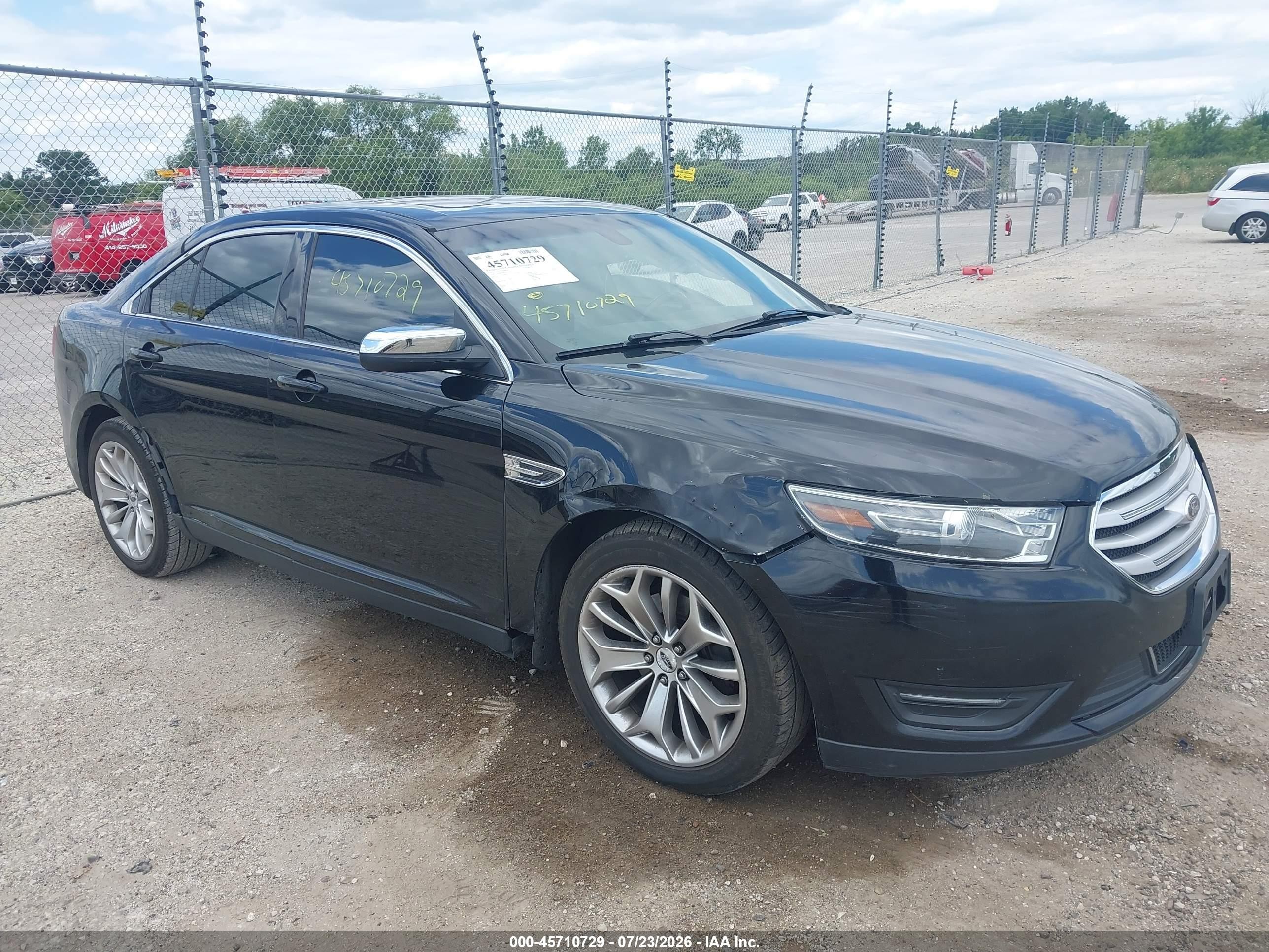 2016 Ford Taurus Limited, VIN 1FAHP2F84GG125792 — Бок