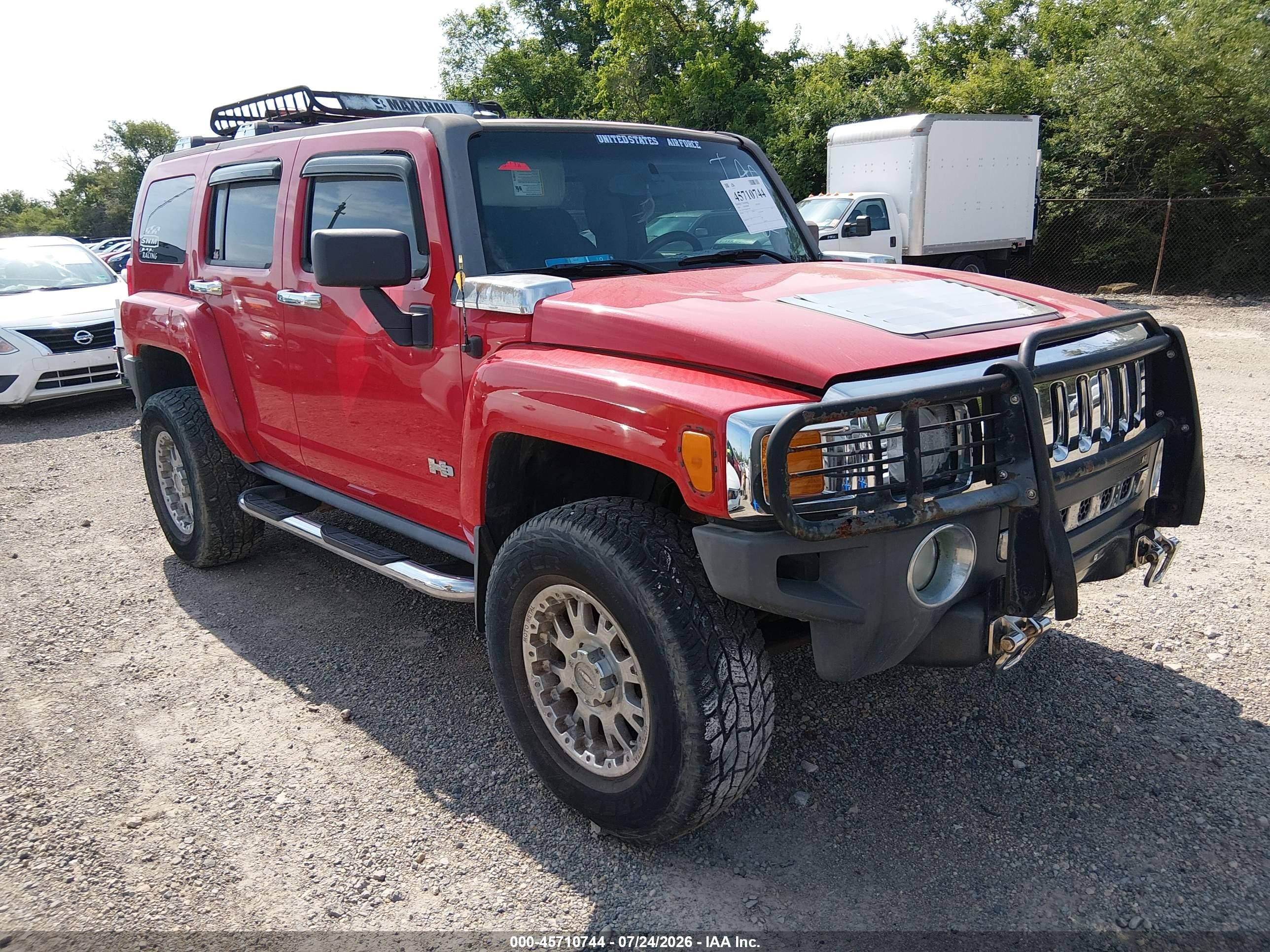 2006 Hummer H3, VIN 5GTDN136X68107987 — Front end