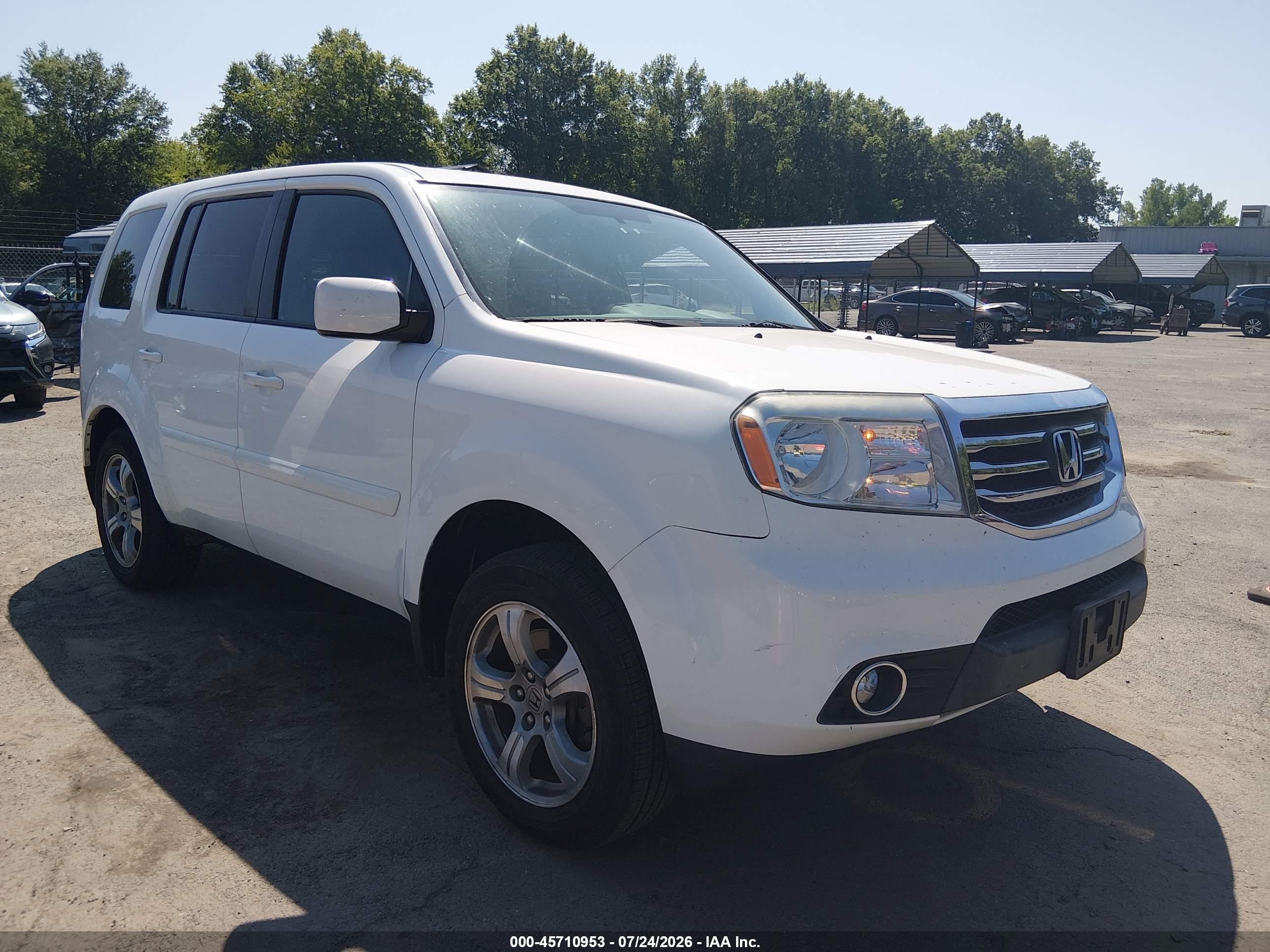 2013 Honda Pilot EX, VIN 5FNYF4H44DB070074 — Rear end